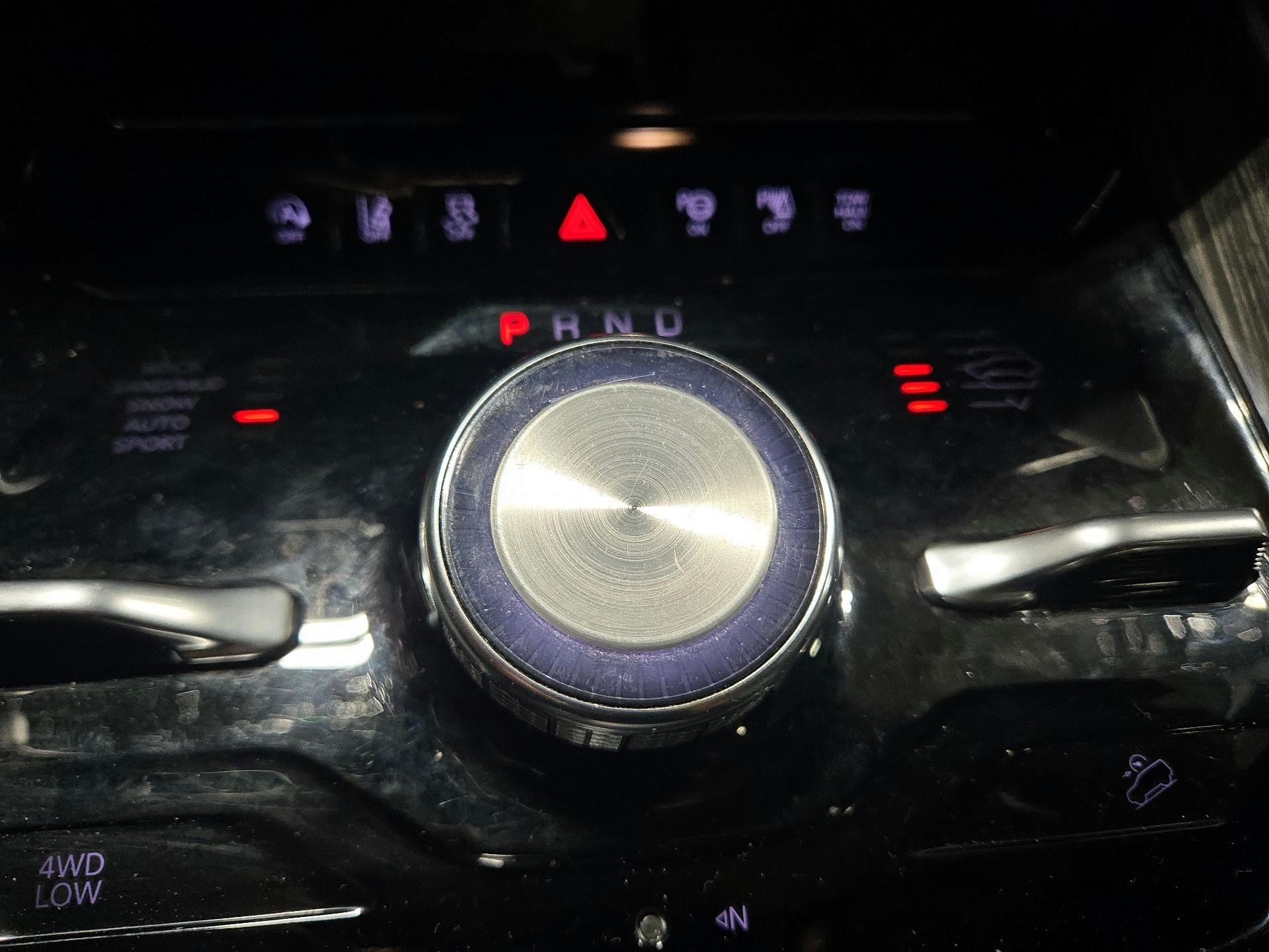 Thumbnail: 2022 Jeep Wagoneer - 18