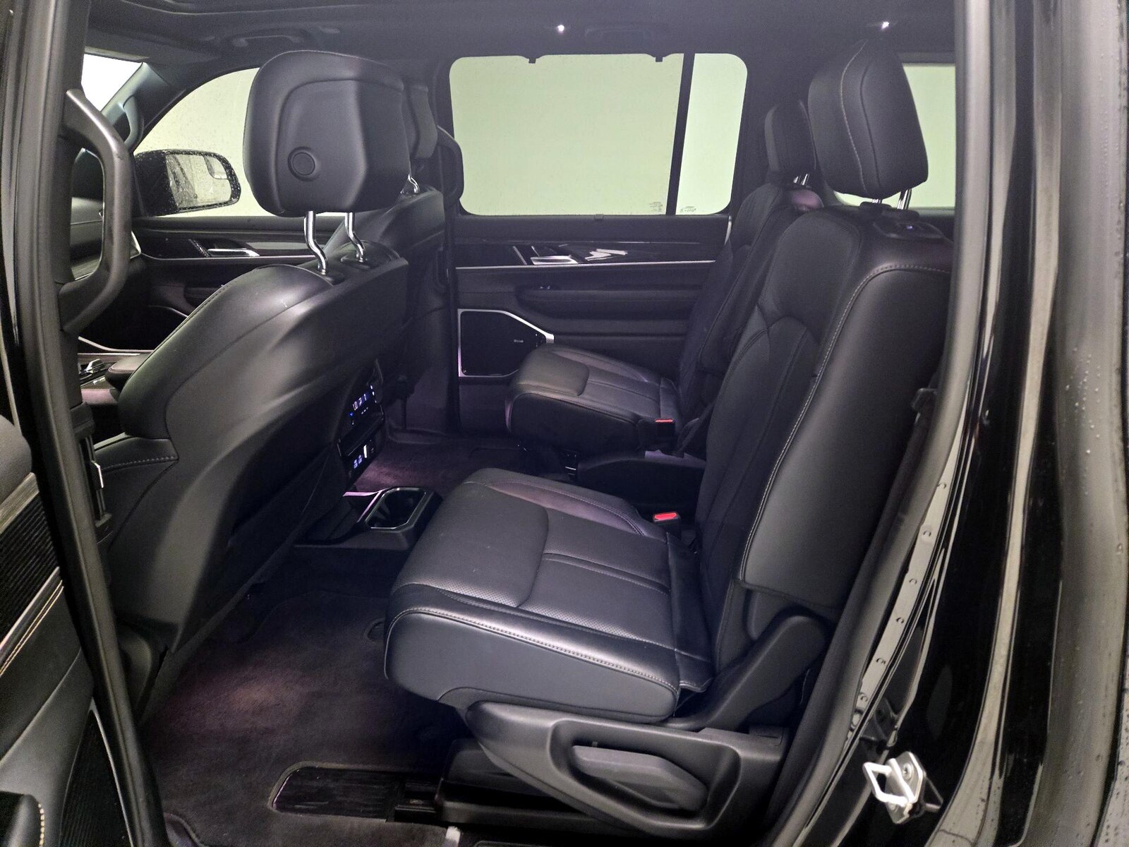 Rear Air Conditioning