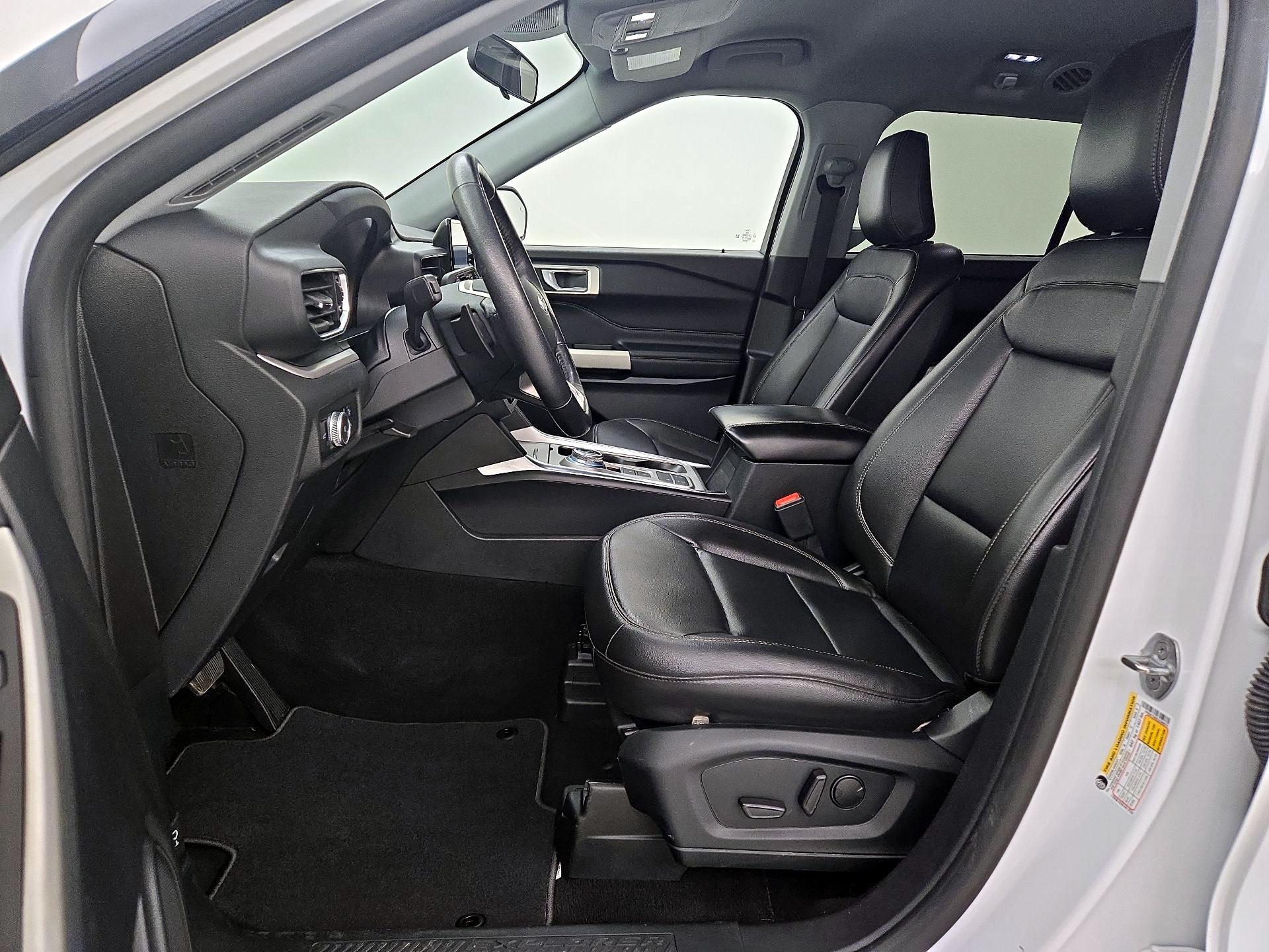 Thumbnail: 2020 Ford Explorer - 11