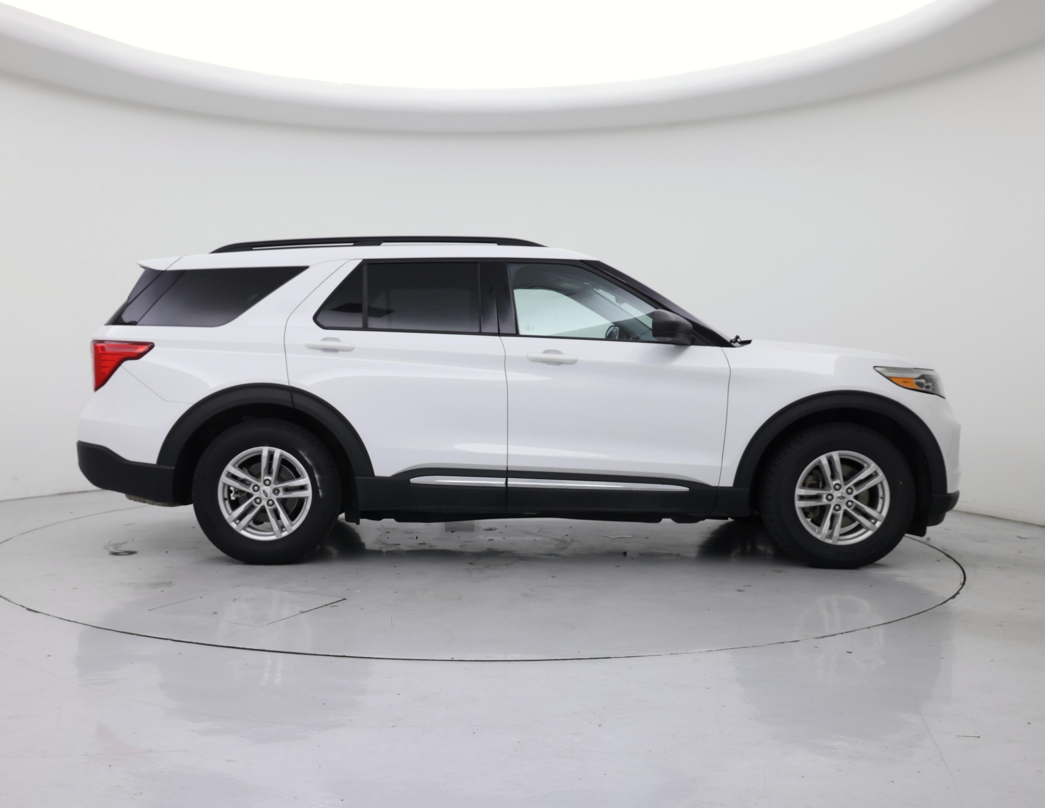 Thumbnail: 2020 Ford Explorer - 7