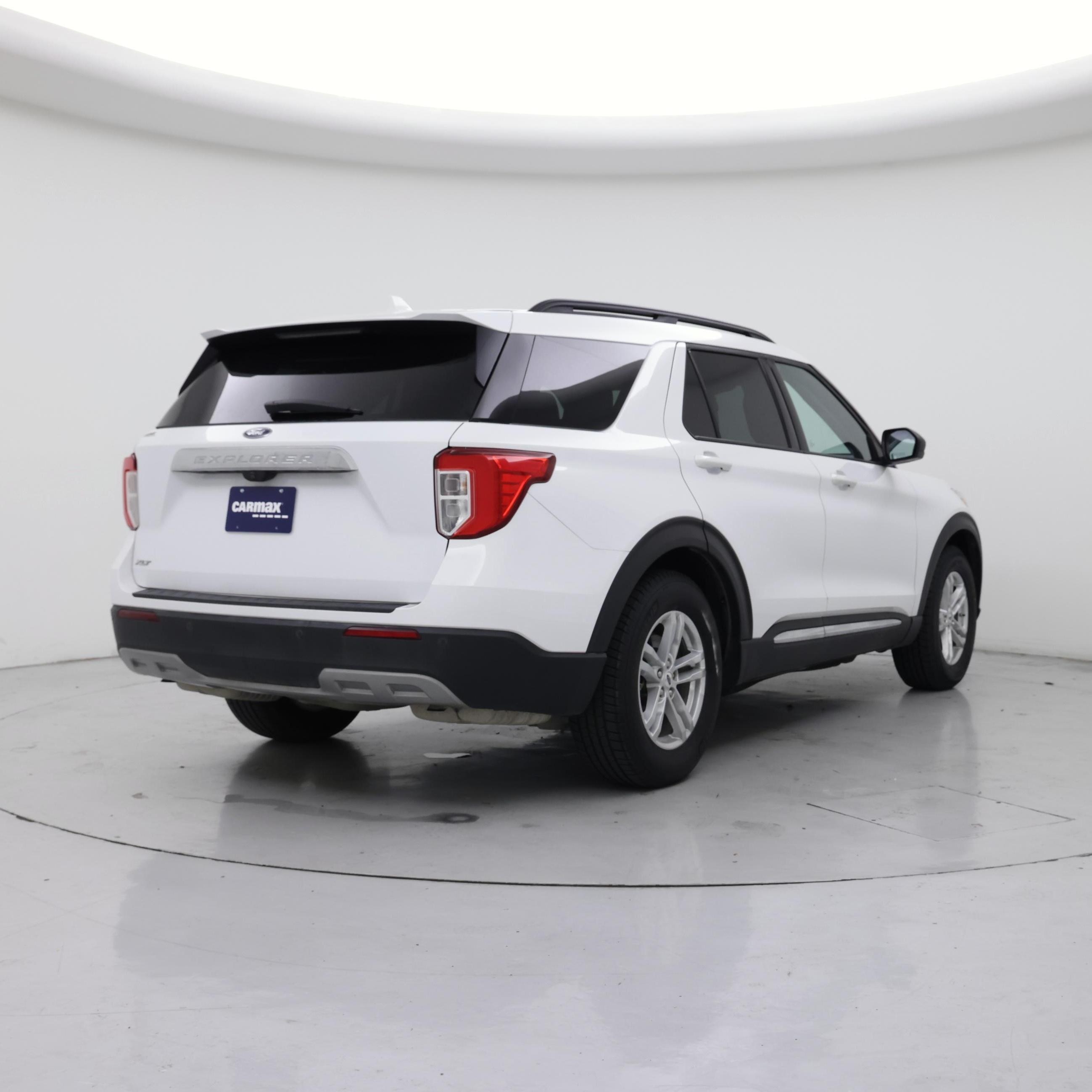 Thumbnail: 2020 Ford Explorer - 8