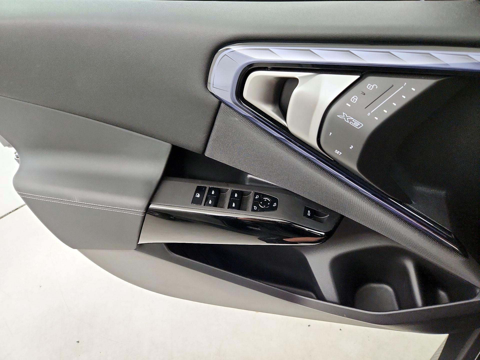 Thumbnail: 2026 BMW X3 - 12