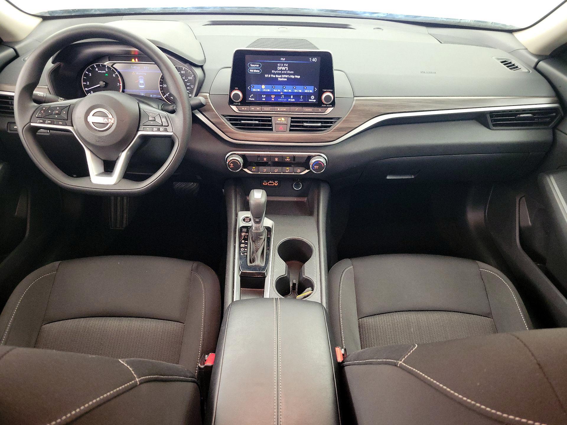 Thumbnail: 2025 Nissan Altima - 9
