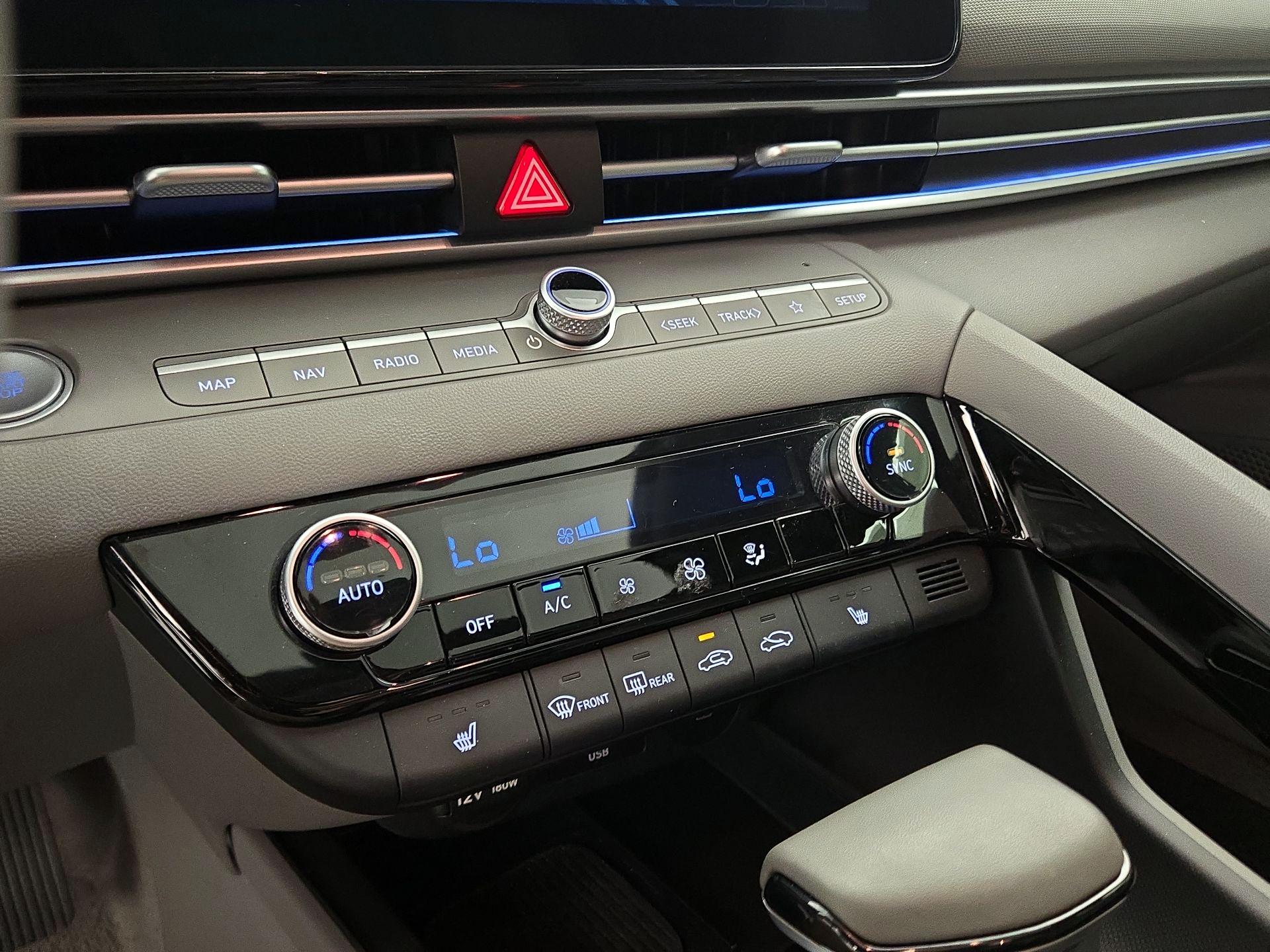 Thumbnail: 2024 Hyundai Elantra - 17