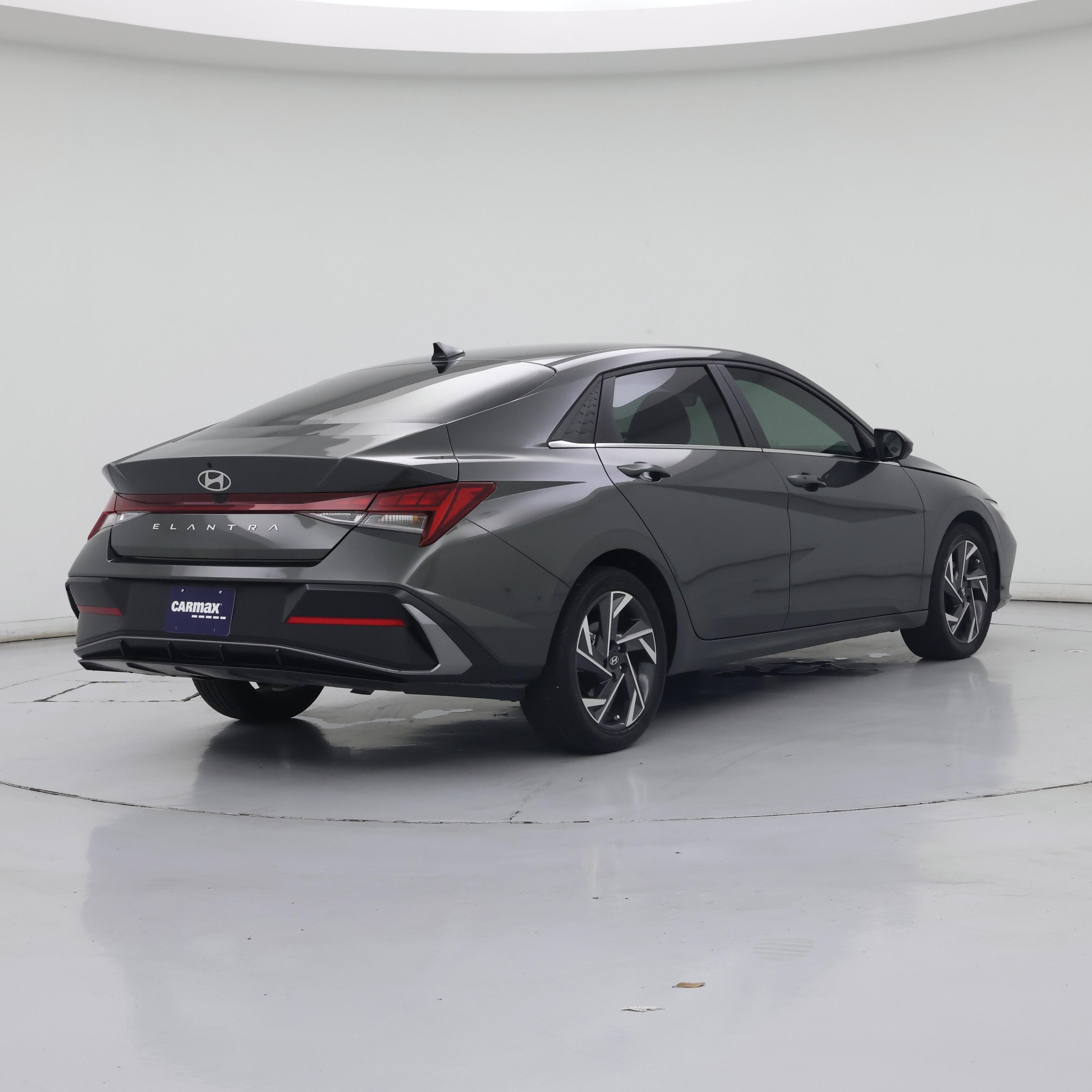 Thumbnail: 2024 Hyundai Elantra - 8