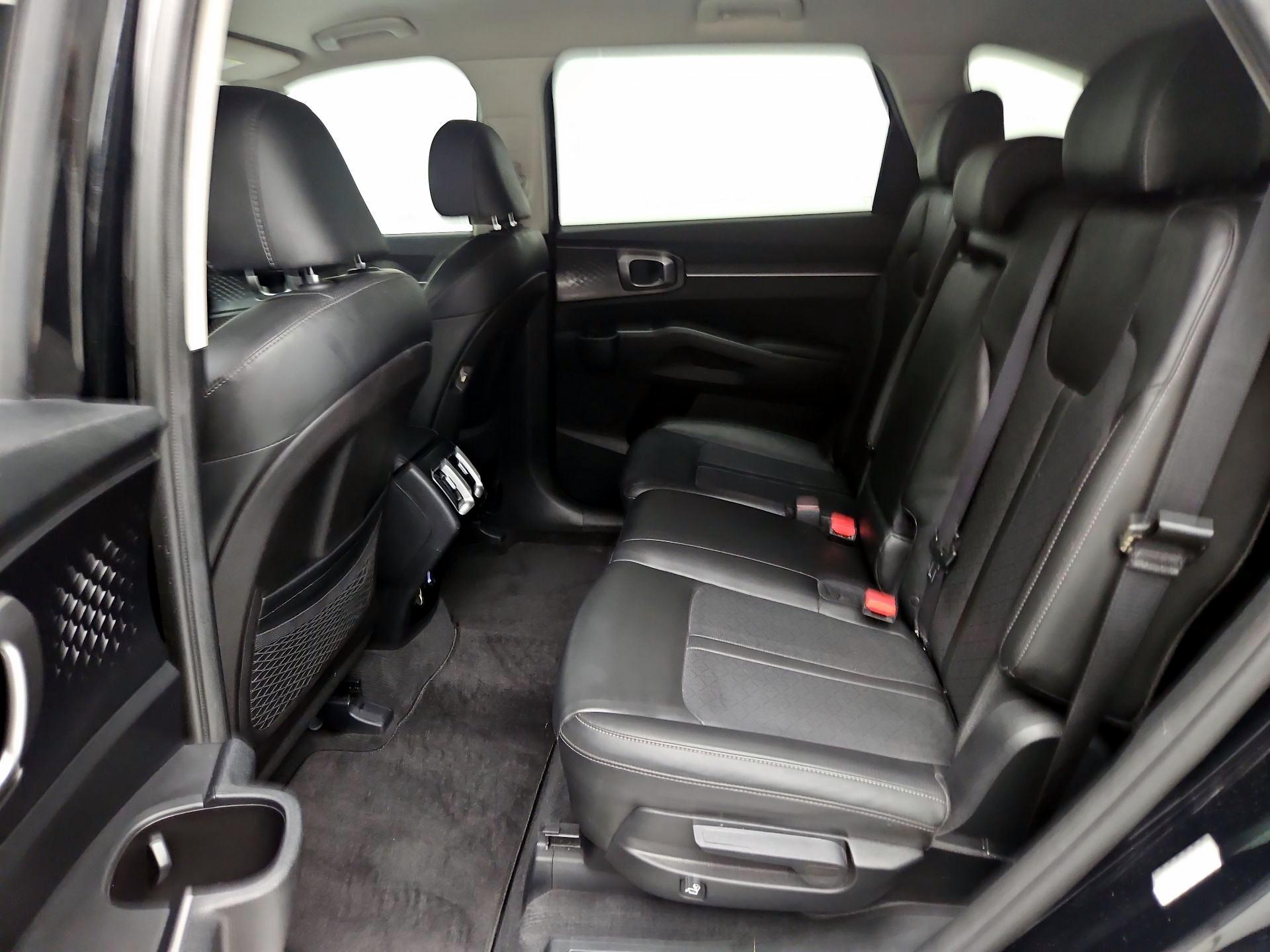 Thumbnail: 2021 Kia Sorento - 19