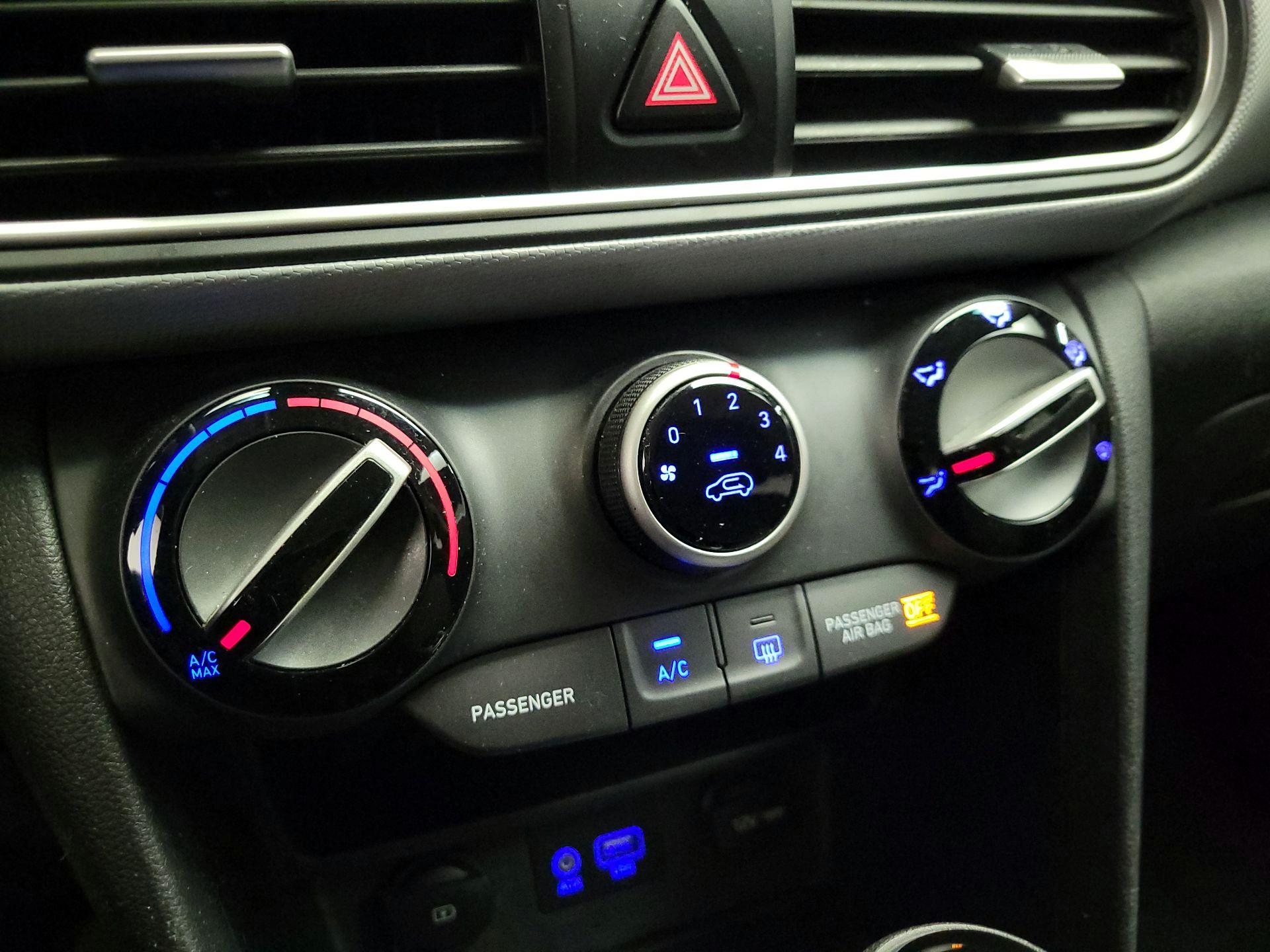 Thumbnail: 2019 Hyundai Kona - 16