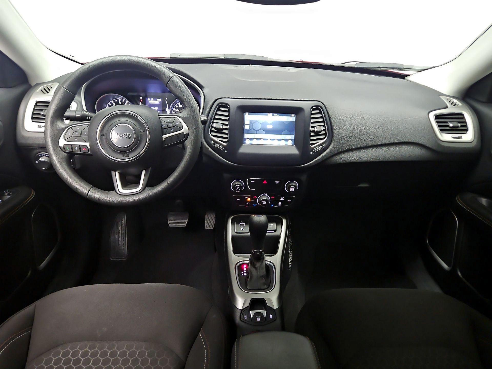 Thumbnail: 2021 Jeep Compass - 9