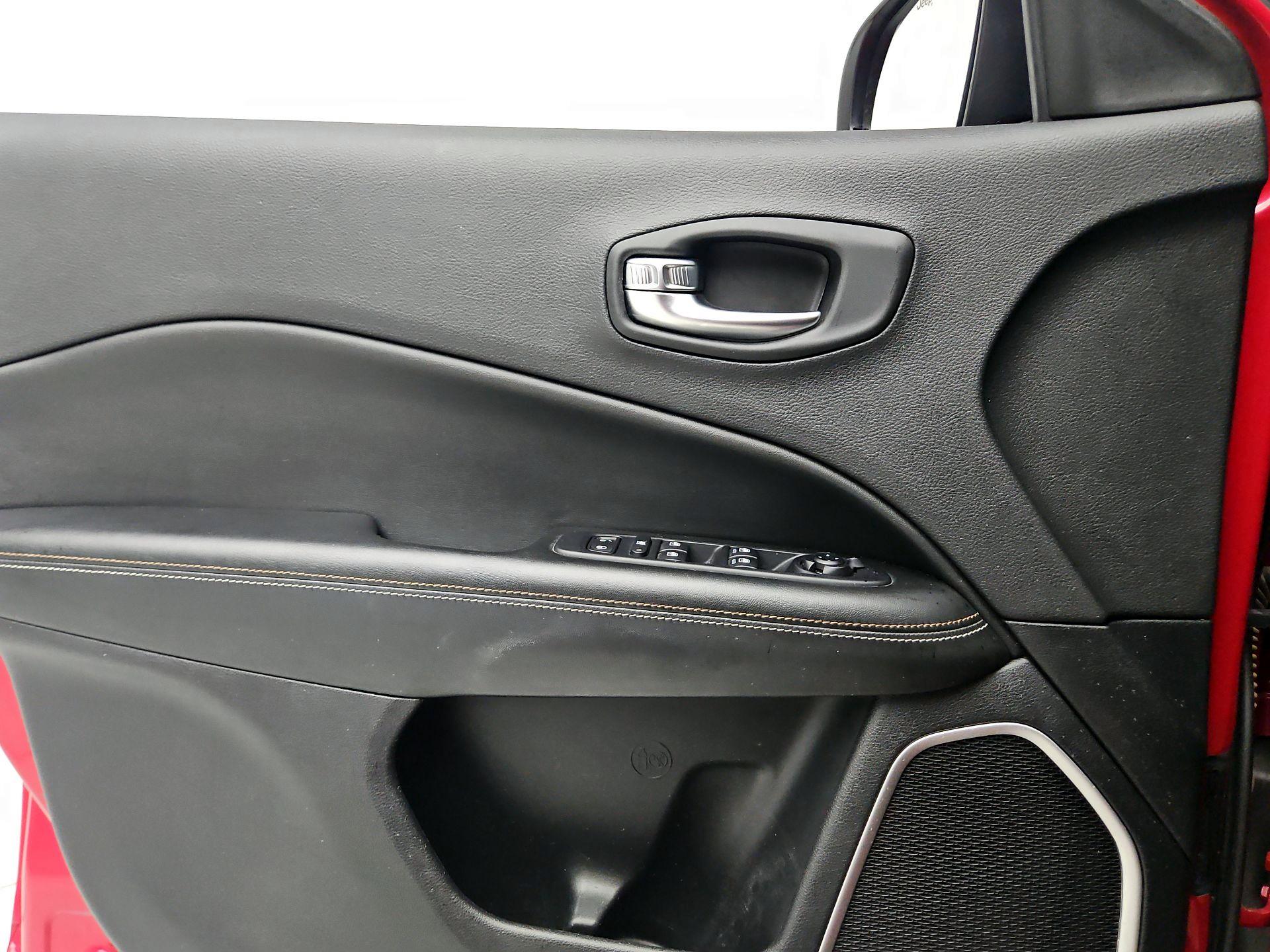 Thumbnail: 2021 Jeep Compass - 12