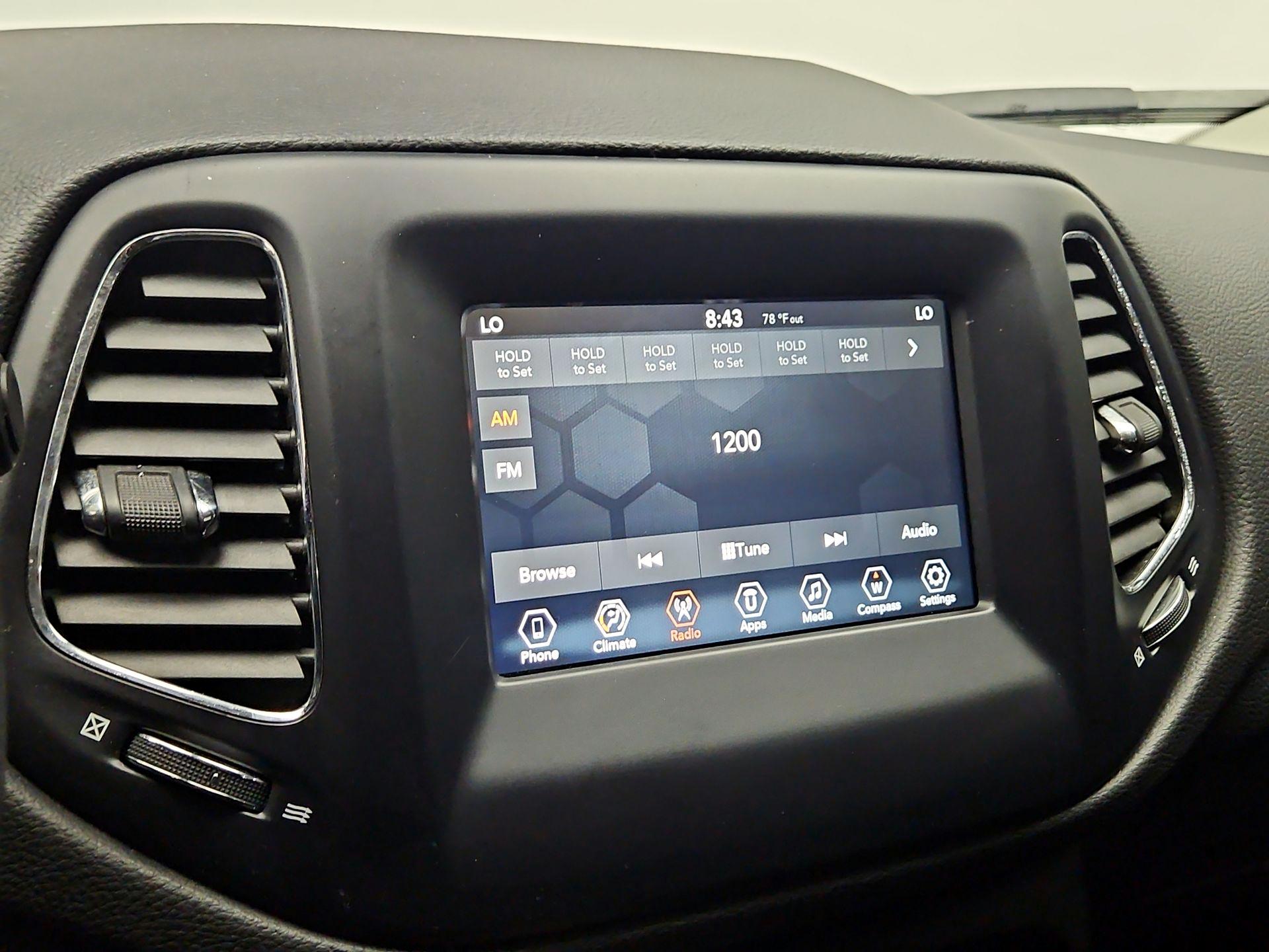 Thumbnail: 2021 Jeep Compass - 15