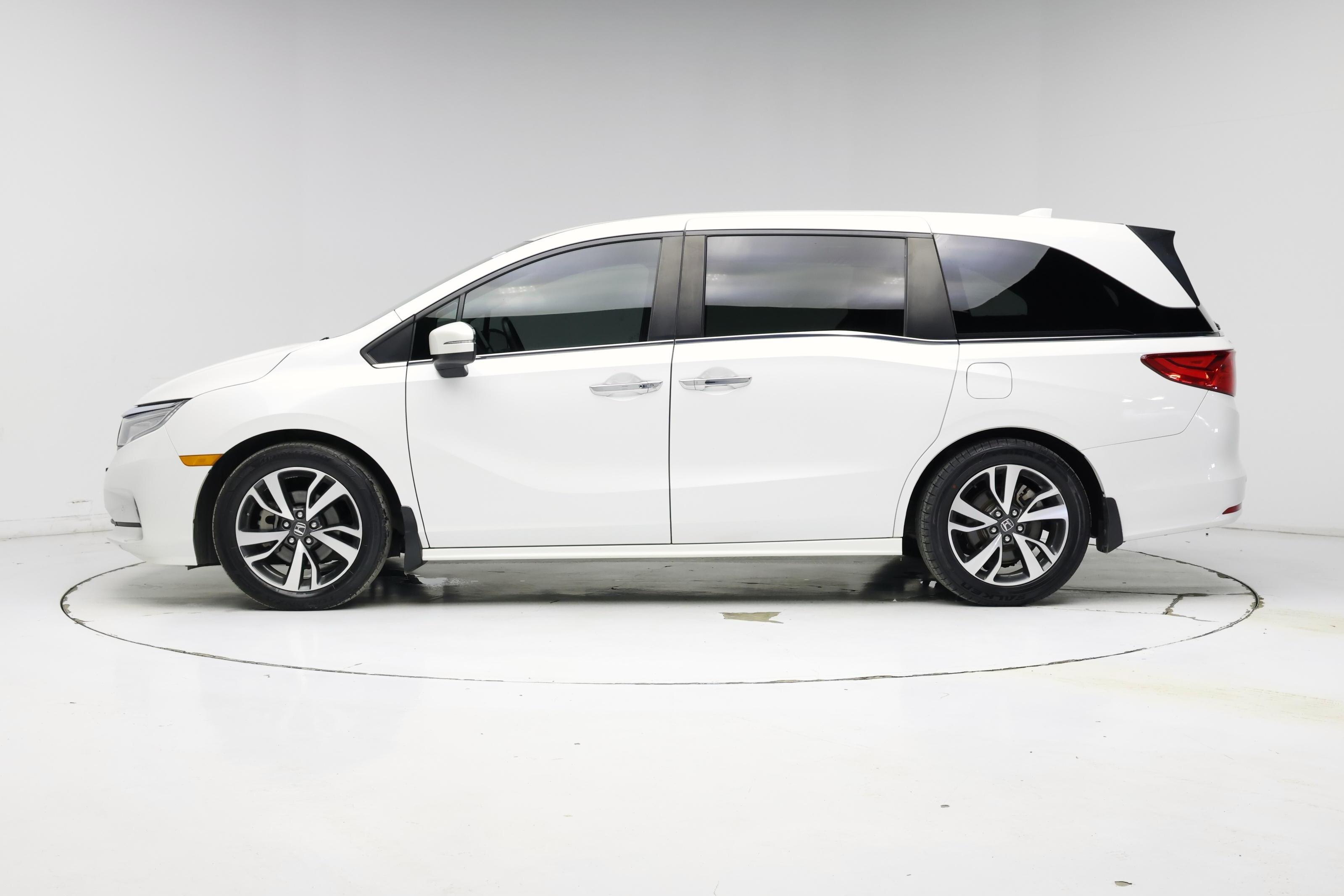 Thumbnail: 2023 Honda Odyssey - 3
