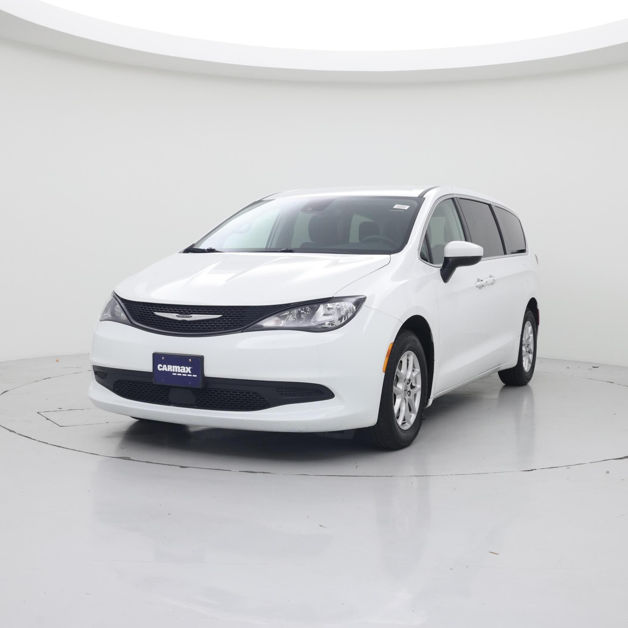 Thumbnail: 2023 Chrysler Voyager - 4