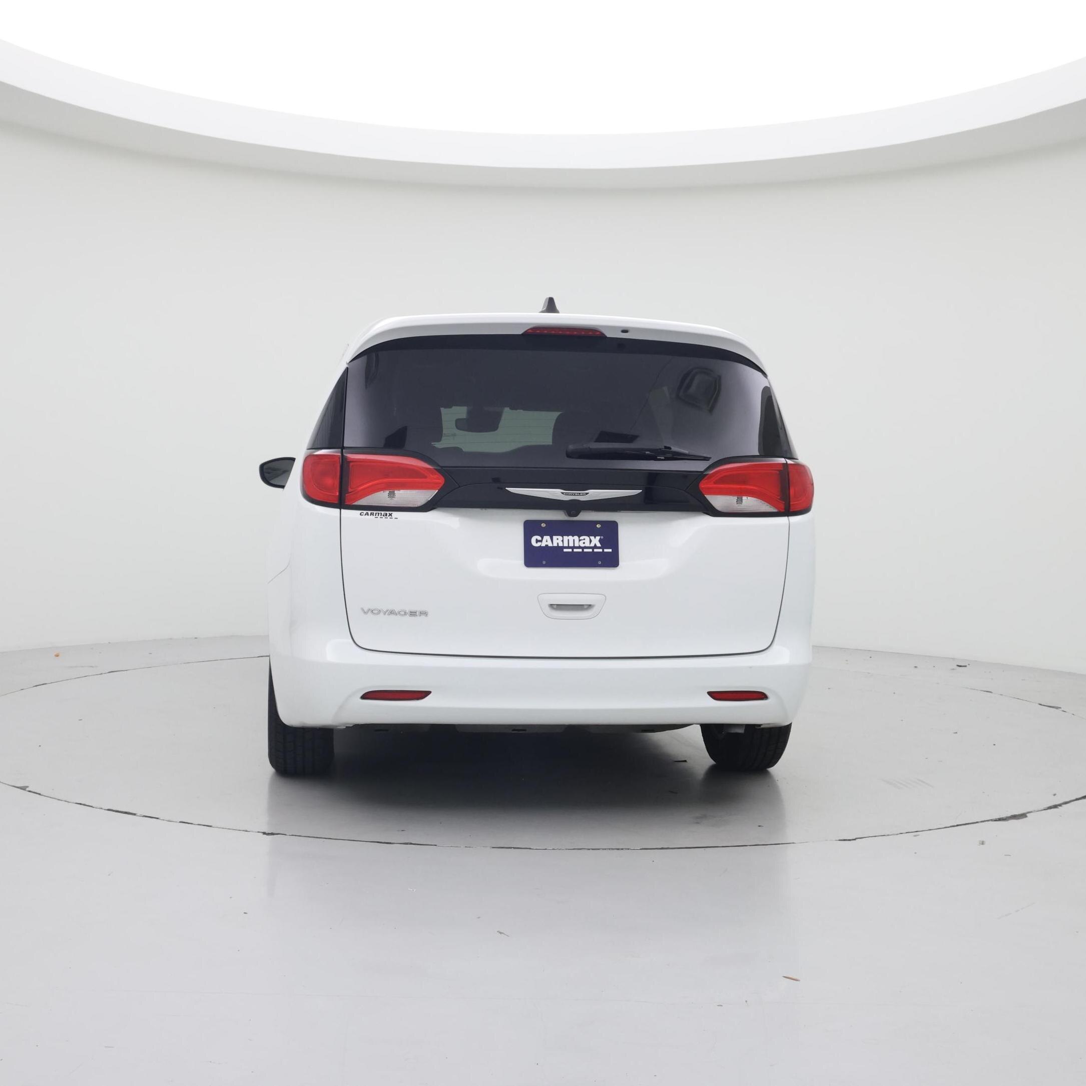Thumbnail: 2023 Chrysler Voyager - 6