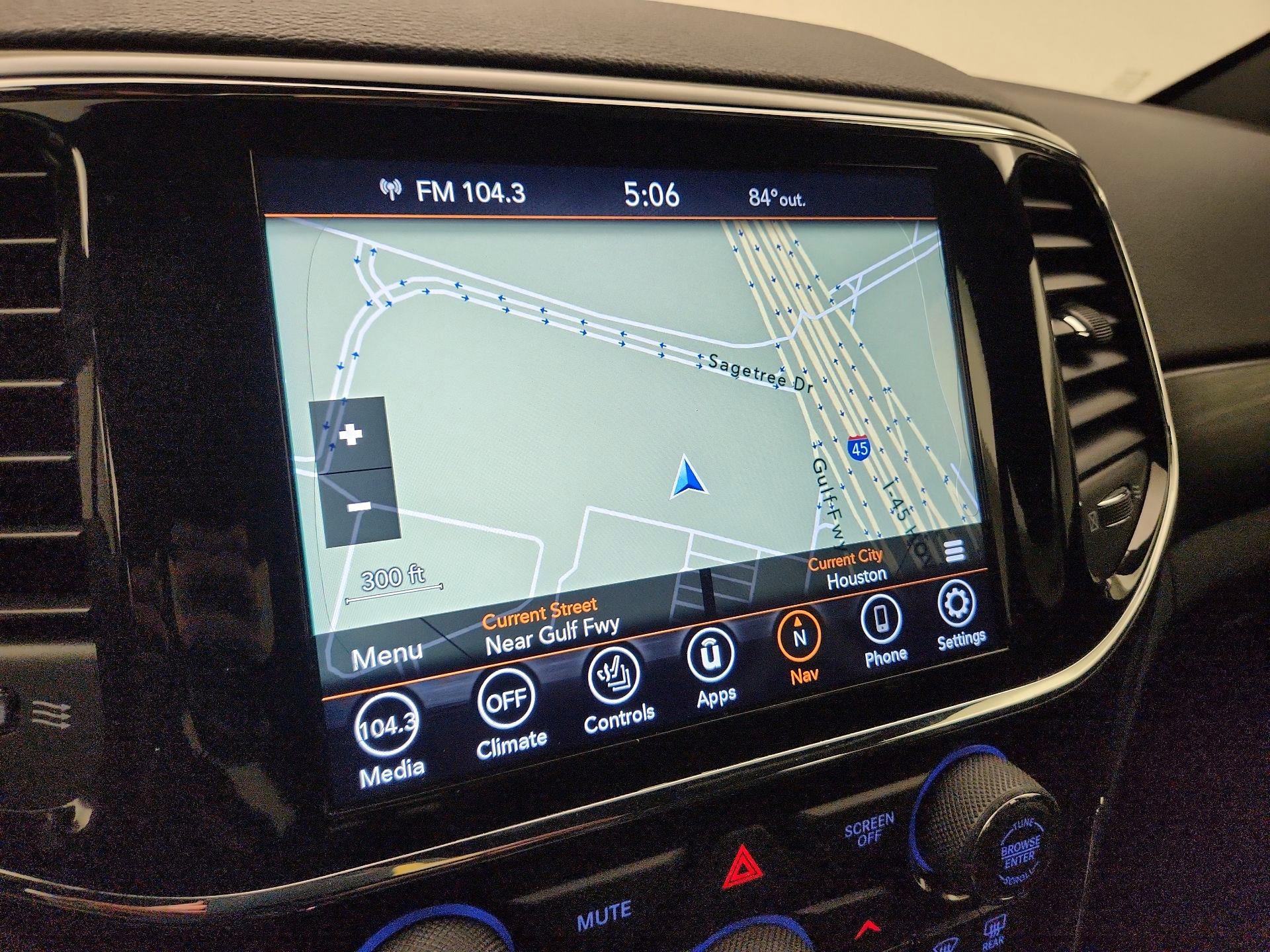 Thumbnail: 2021 Jeep Grand Cherokee - 14