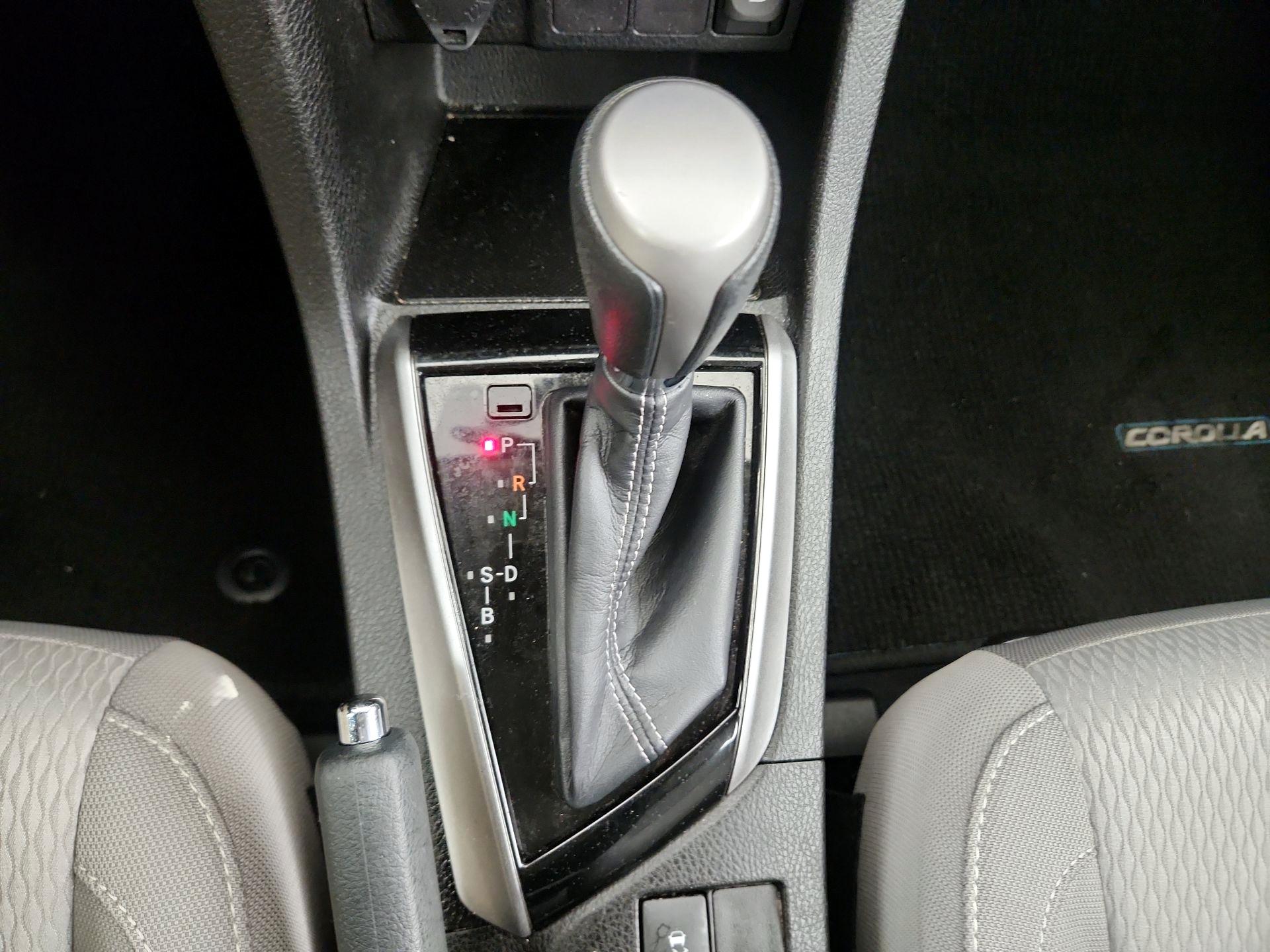 Thumbnail: 2014 Toyota Corolla - 15
