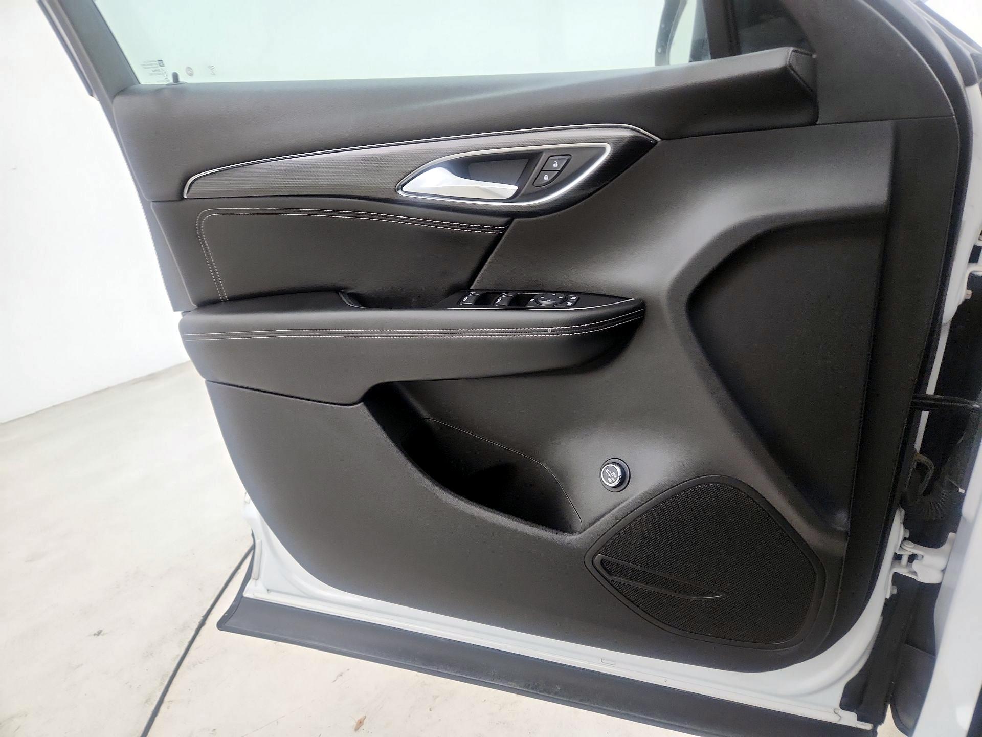 Thumbnail: 2023 Buick Envision - 10