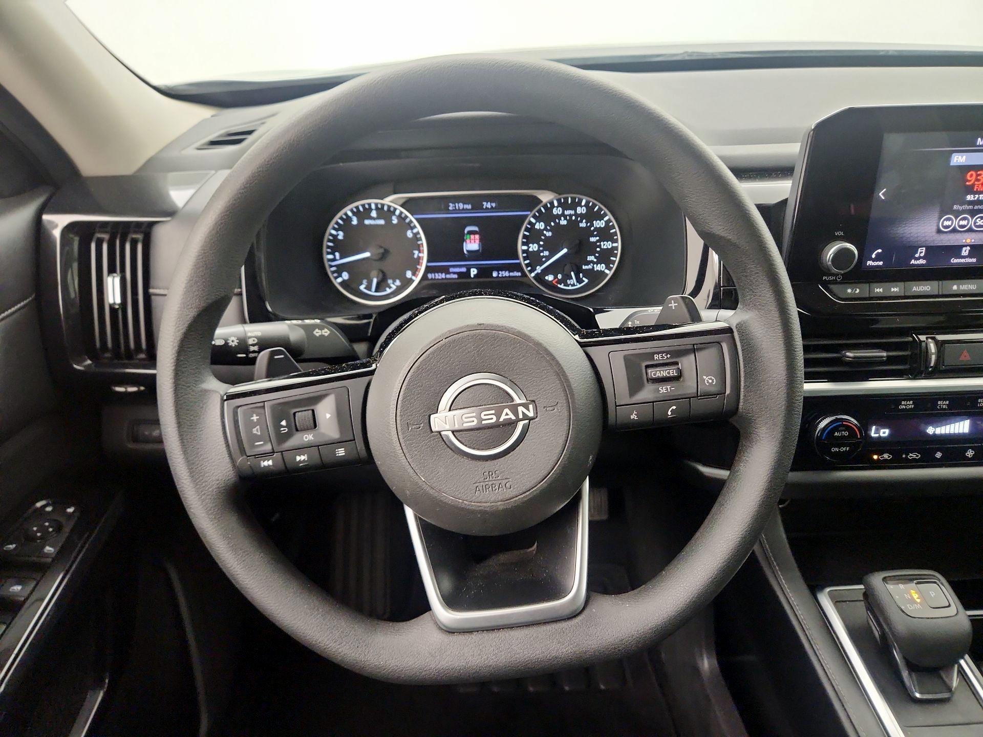 Thumbnail: 2022 Nissan Pathfinder - 10