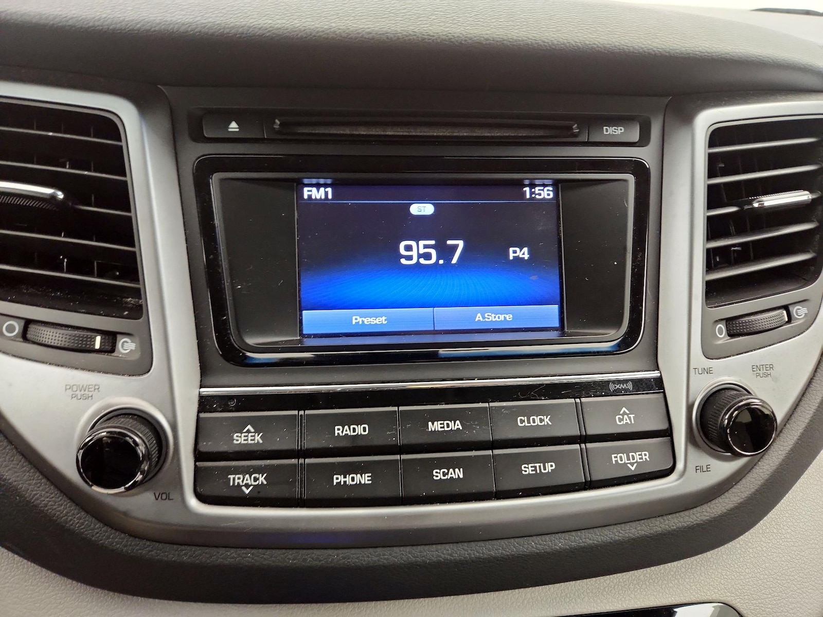 2017 Hyundai Tucson SE - Photo 14