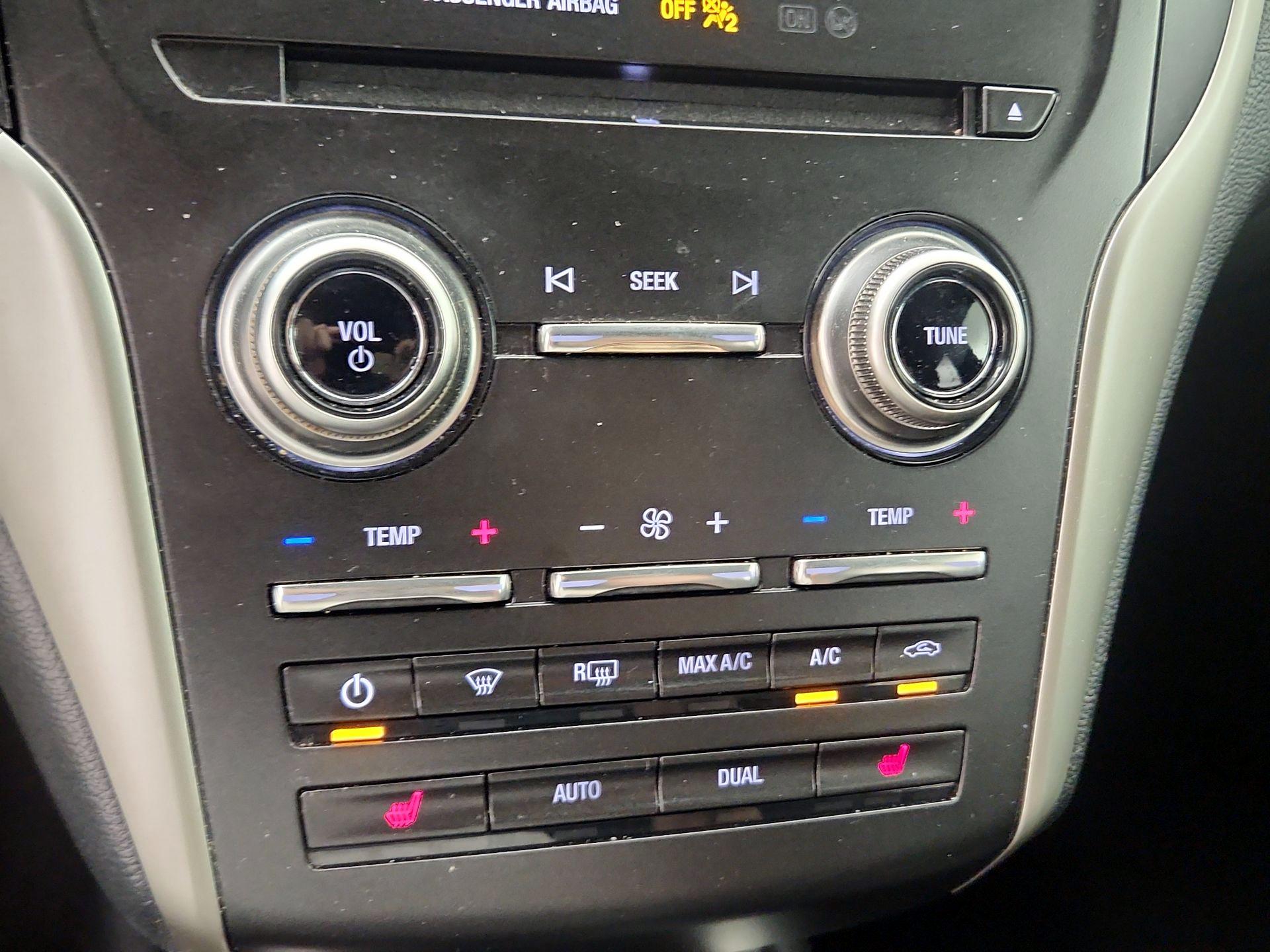 Thumbnail: 2019 Lincoln MKC - 16