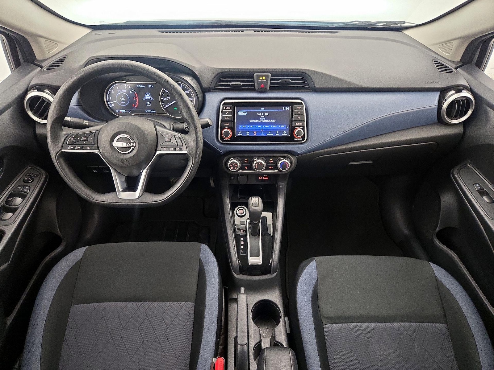 2025 Nissan Versa Sedan SV - Photo 10