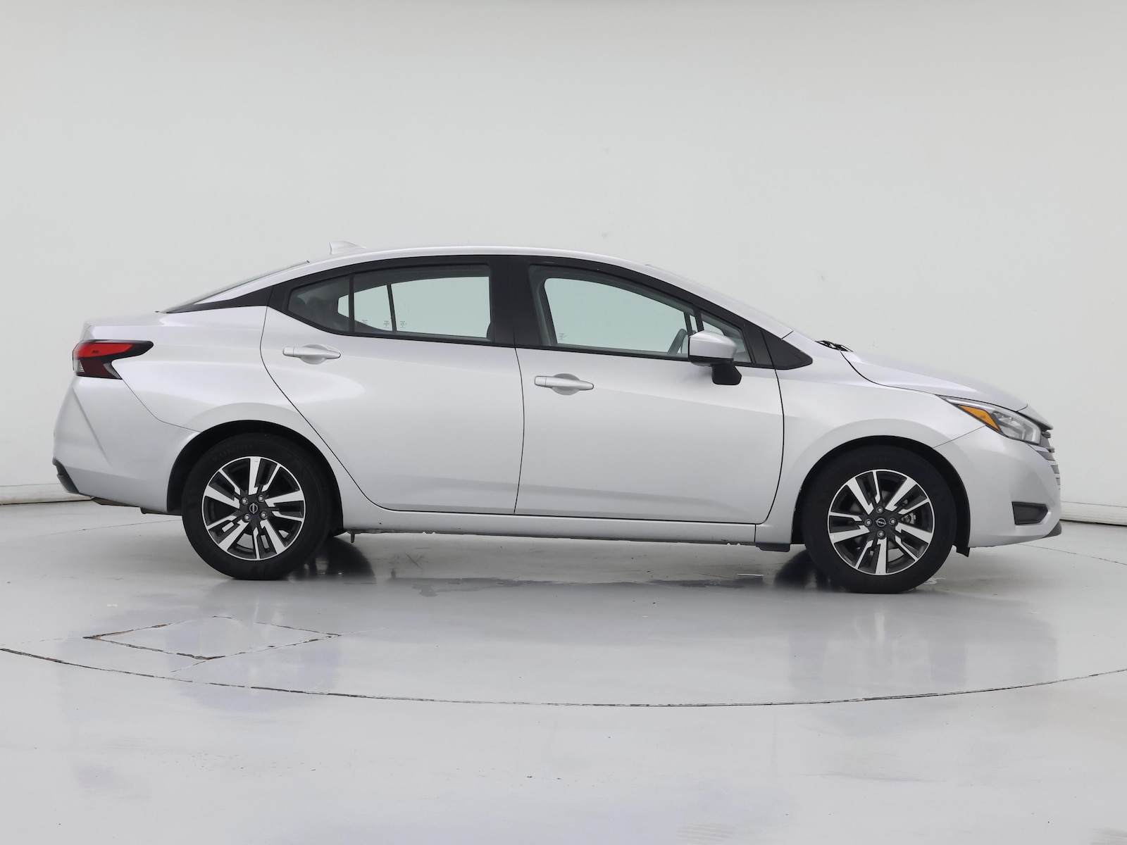 2025 Nissan Versa Sedan SV - Photo 8