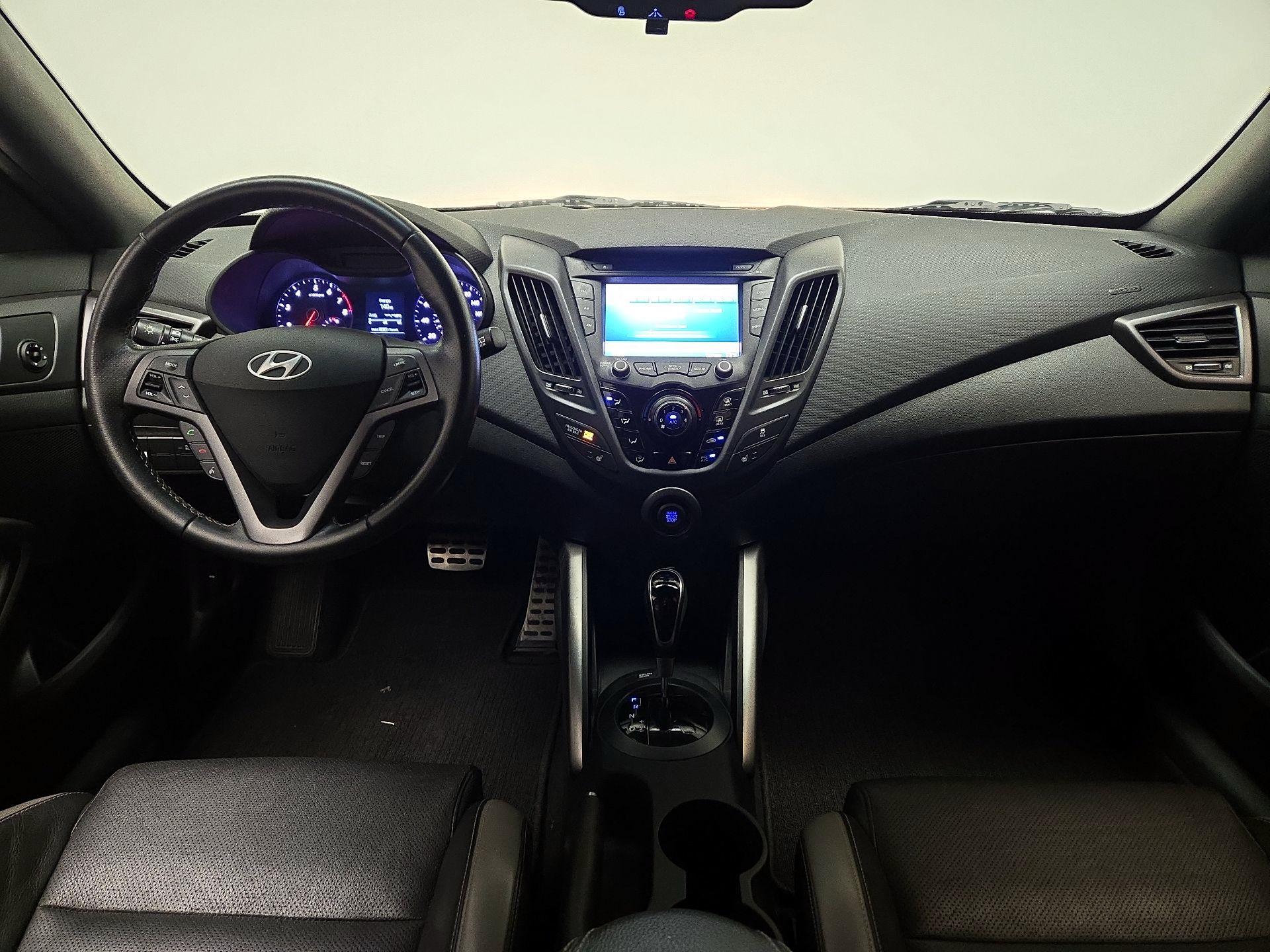 Thumbnail: 2016 Hyundai Veloster - 9