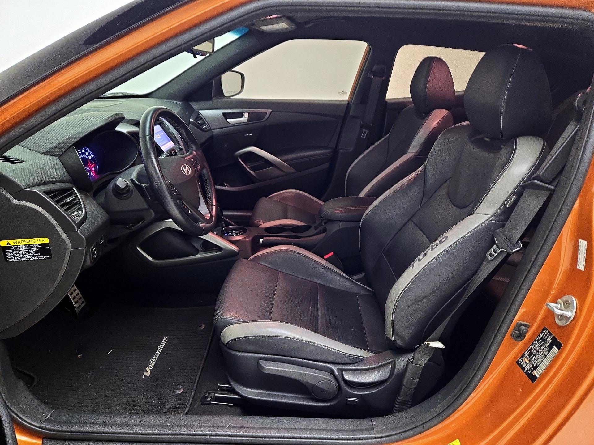 Thumbnail: 2016 Hyundai Veloster - 11