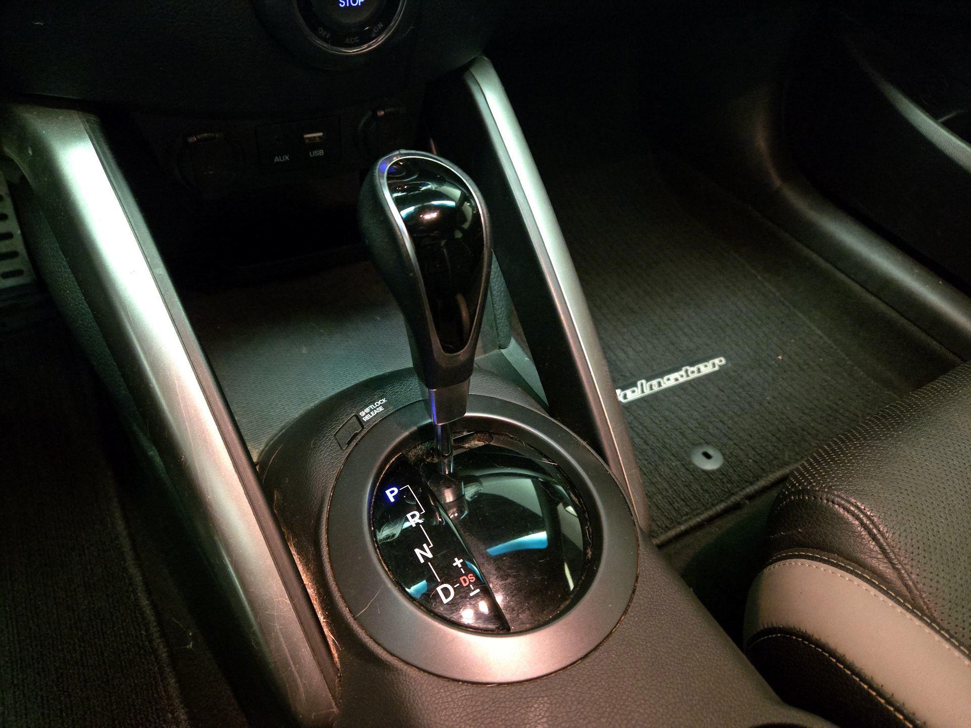 Thumbnail: 2016 Hyundai Veloster - 17