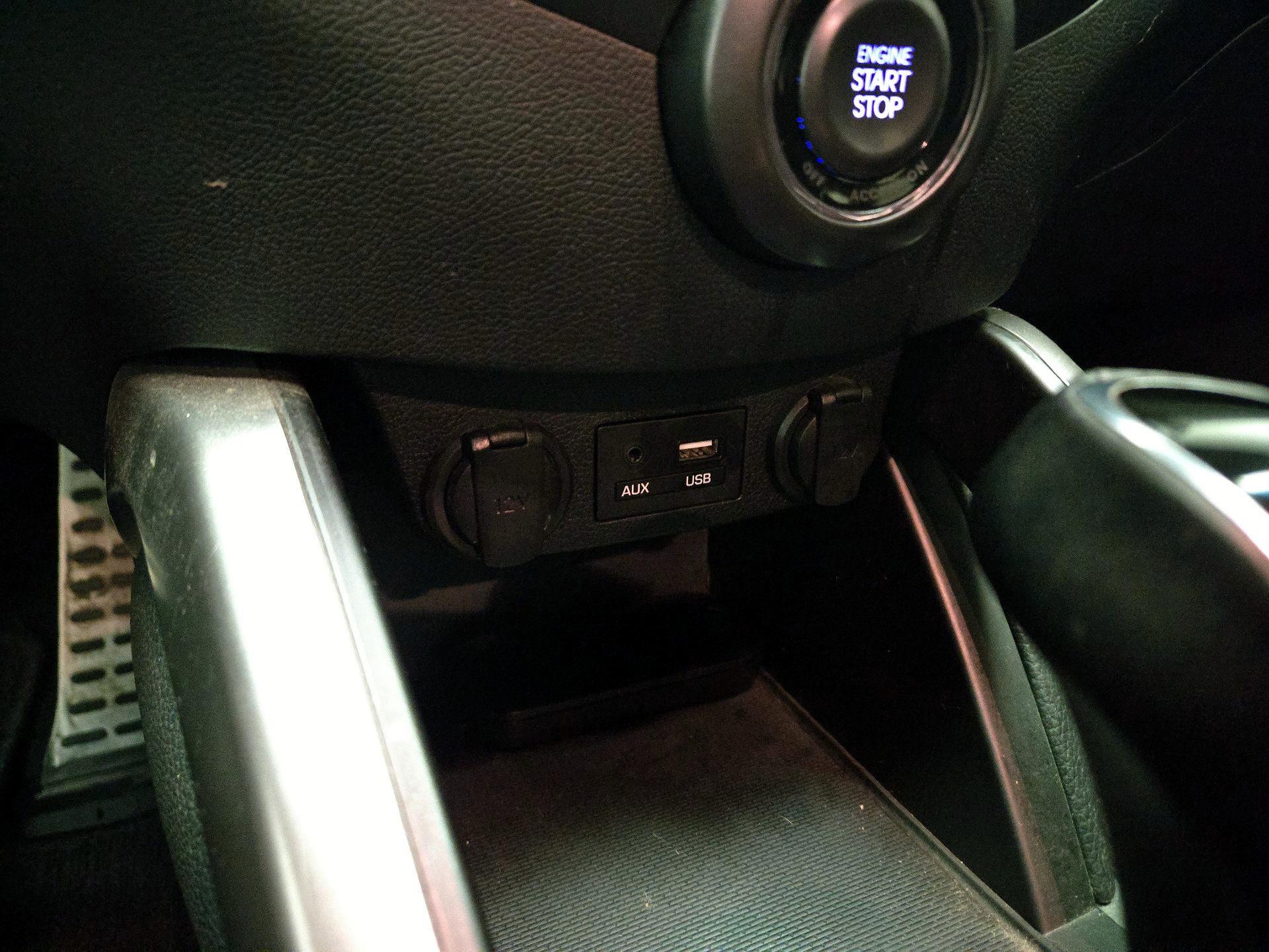 Thumbnail: 2016 Hyundai Veloster - 18