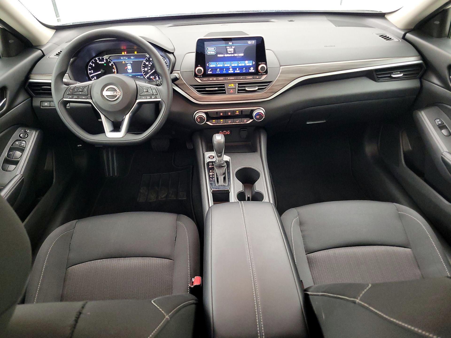 Thumbnail: 2025 Nissan Altima - 9