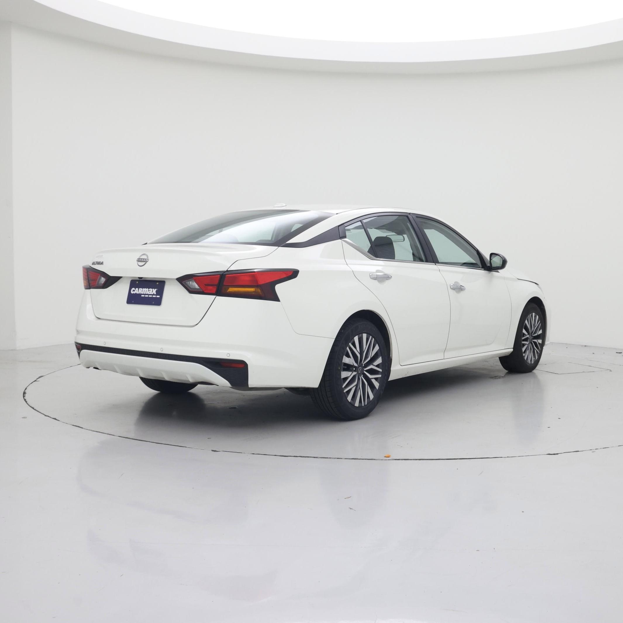 Thumbnail: 2025 Nissan Altima - 8
