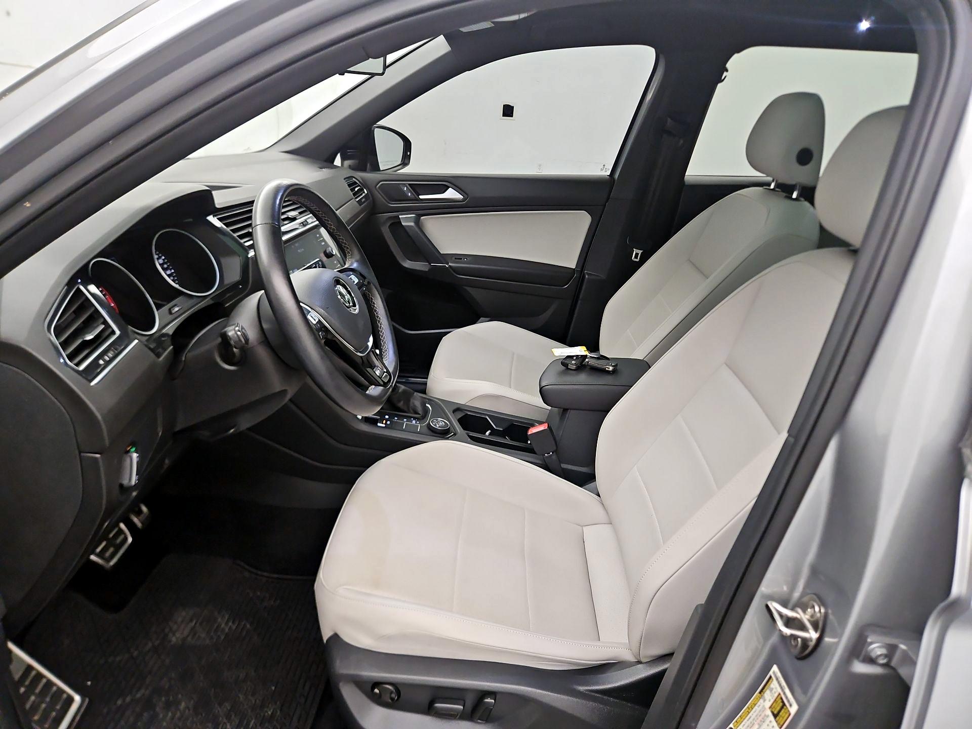 Thumbnail: 2020 Volkswagen Tiguan - 9