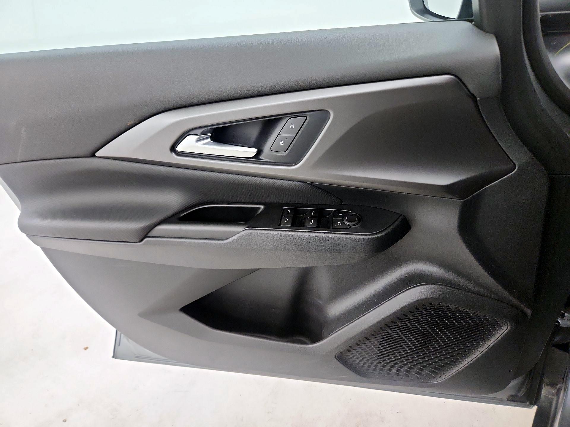Thumbnail: 2025 Chevrolet Equinox - 10
