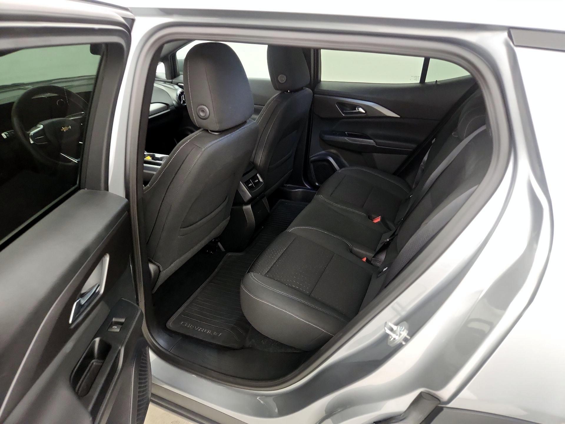 Thumbnail: 2025 Chevrolet Equinox - 18