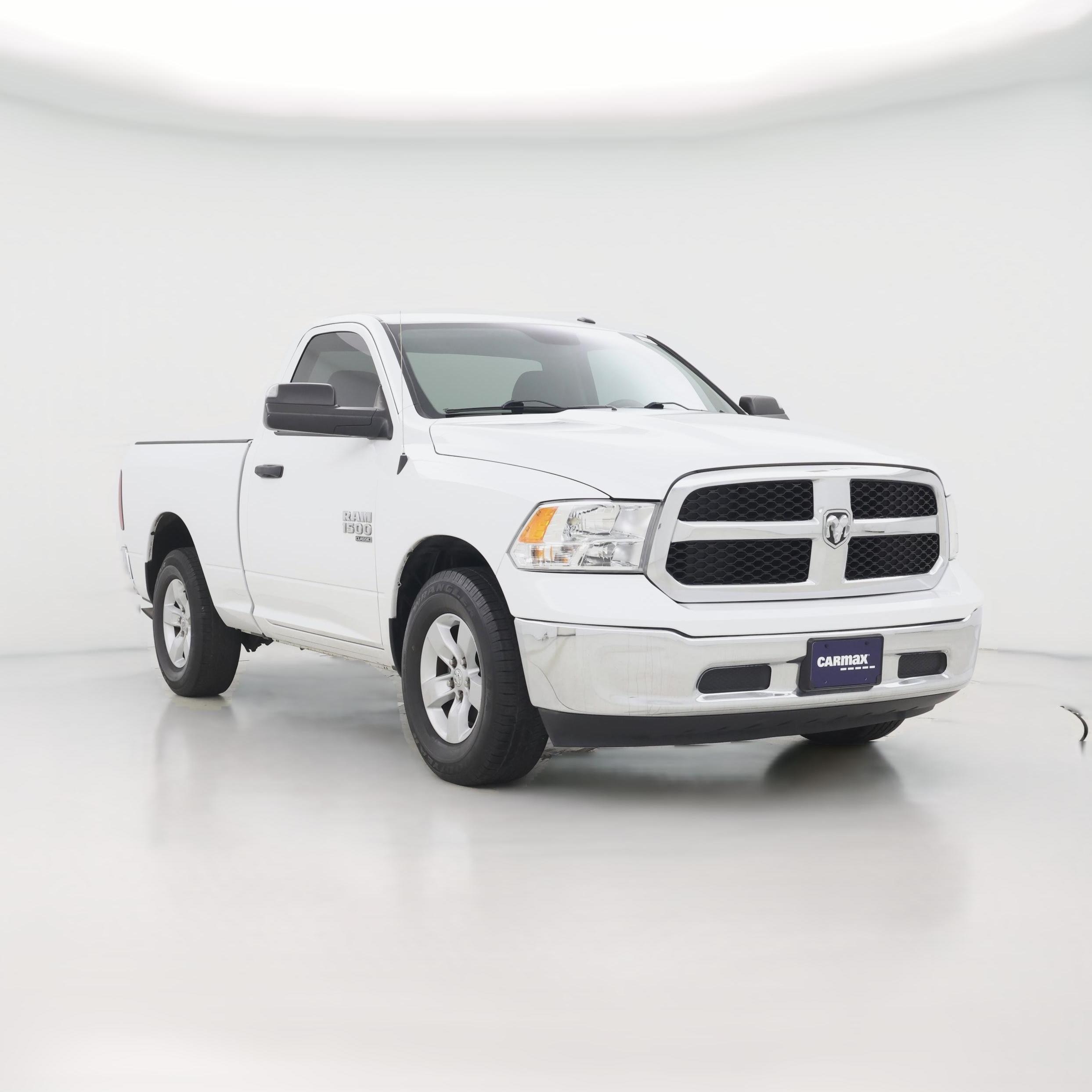 Thumbnail: 2020 RAM 1500 Classic - 1