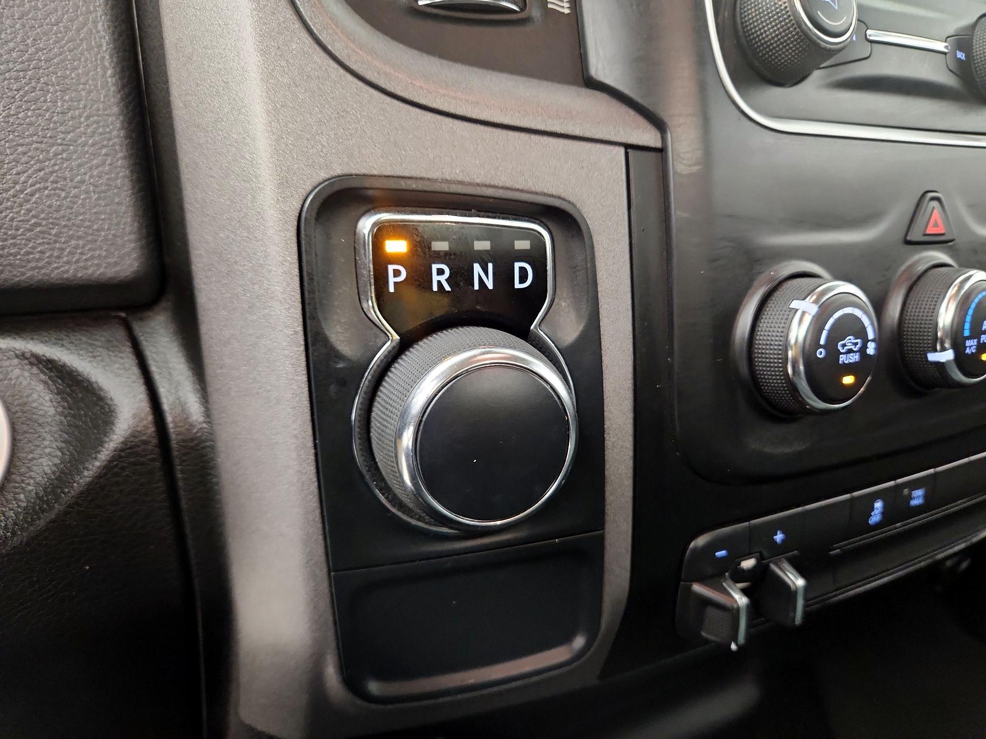 Thumbnail: 2020 RAM 1500 Classic - 17