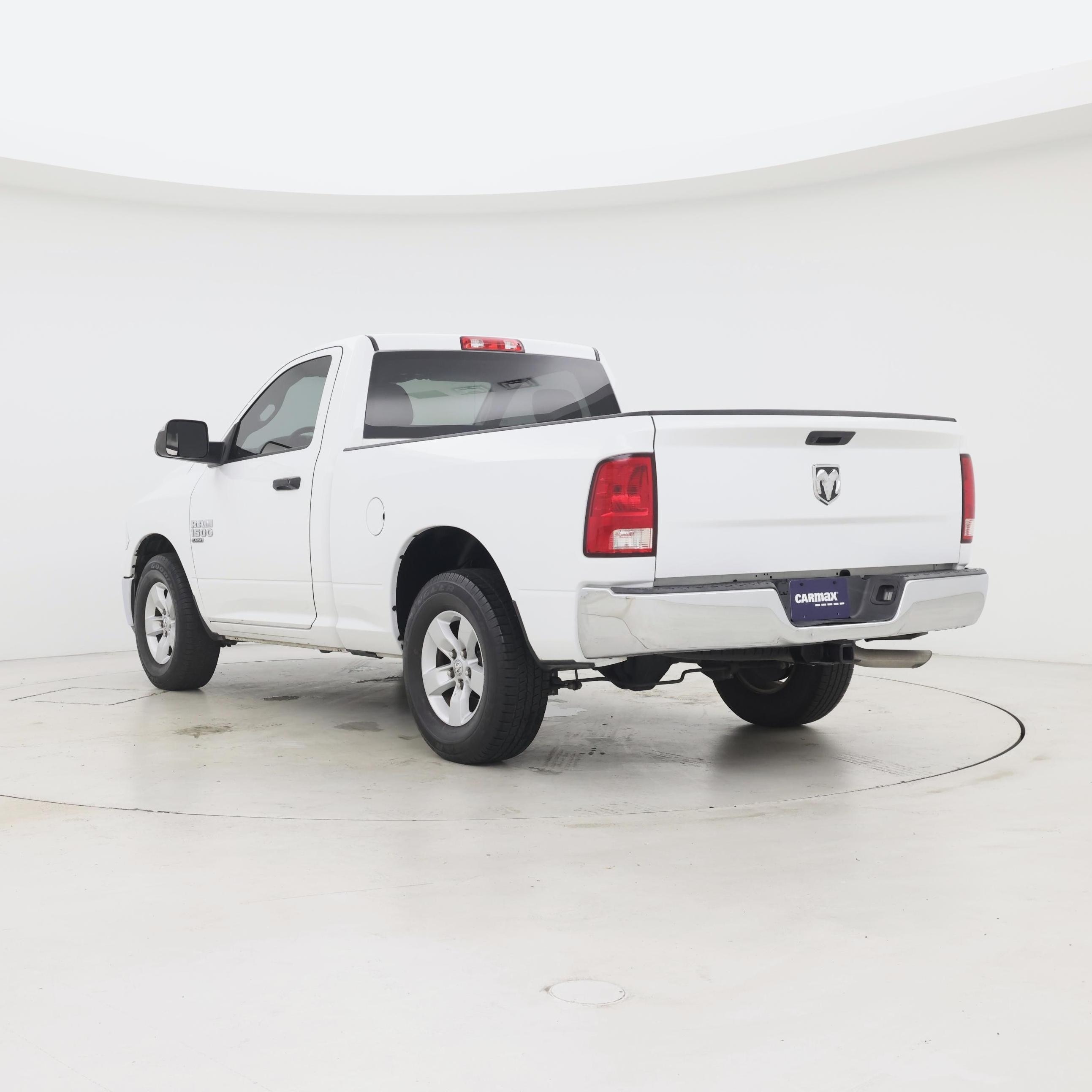 Thumbnail: 2020 RAM 1500 Classic - 2
