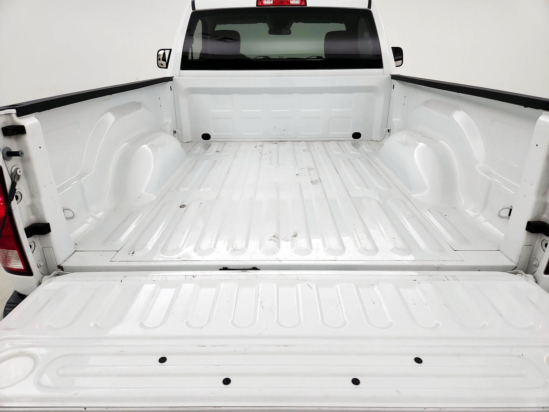 Thumbnail: 2020 RAM 1500 Classic - 19