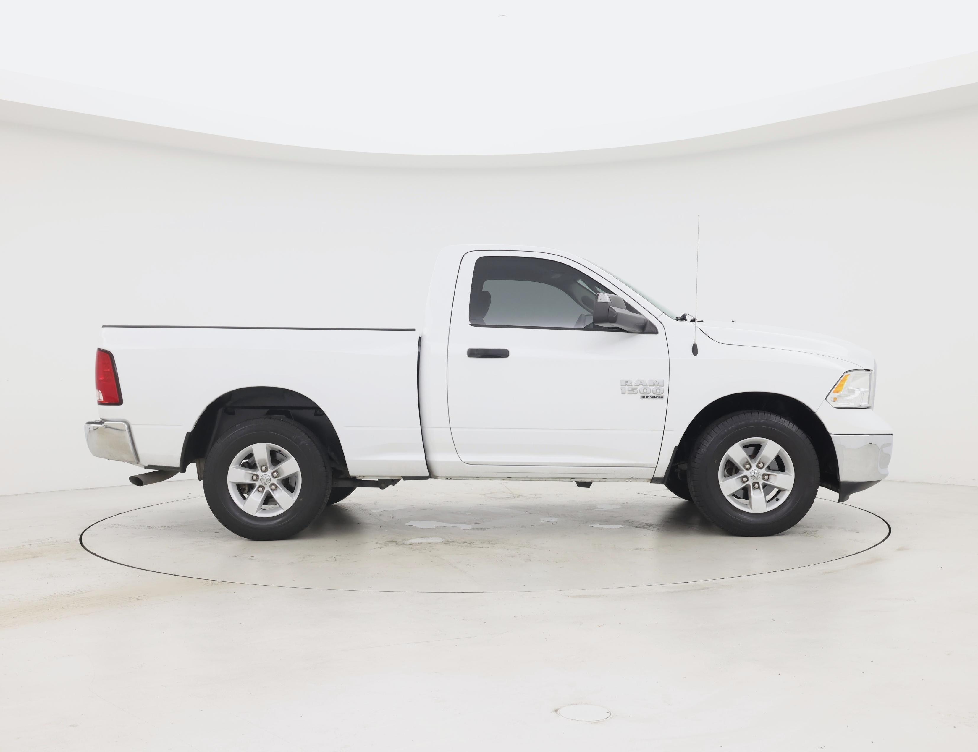 Thumbnail: 2020 RAM 1500 Classic - 7