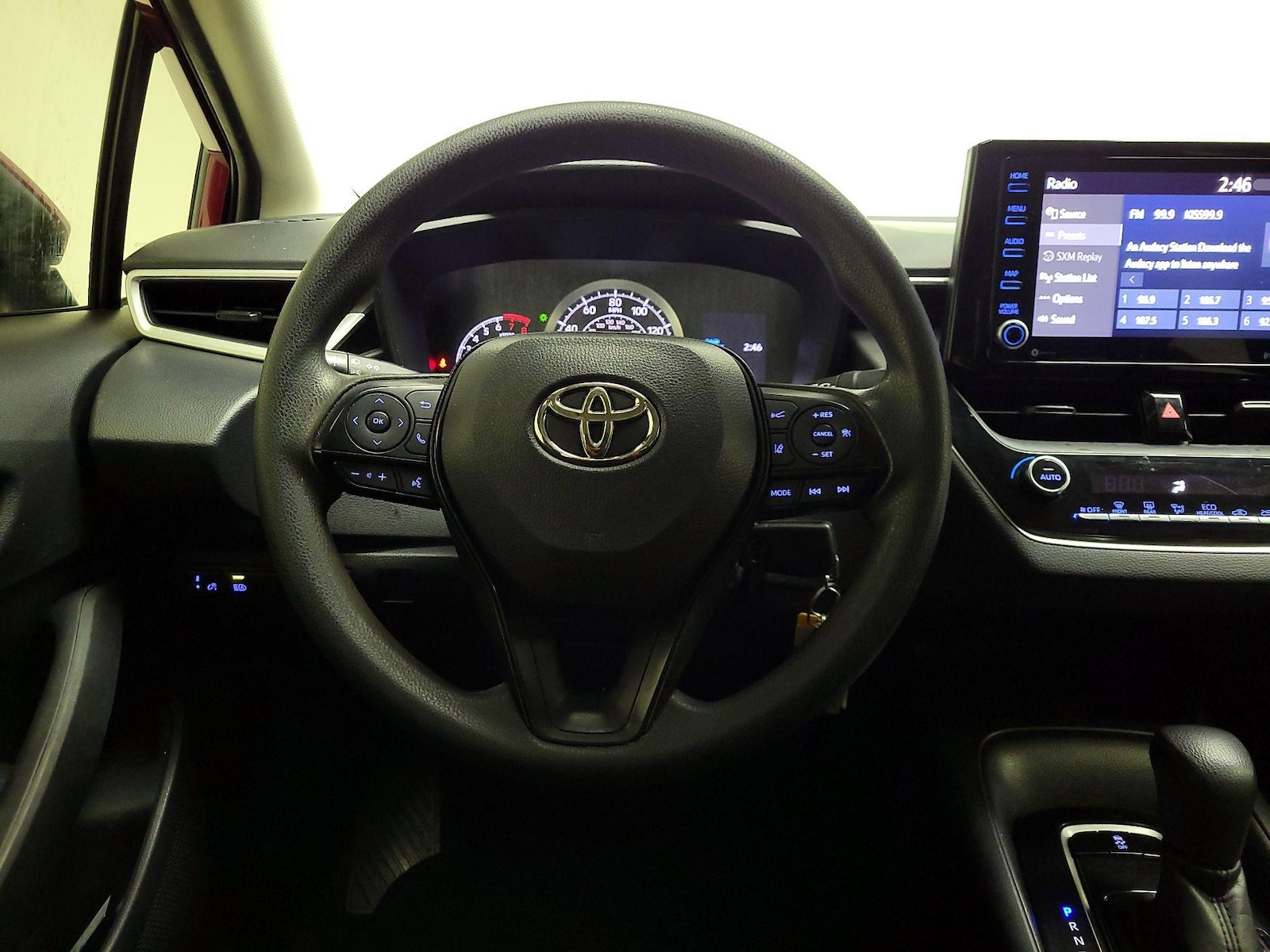 2022 Toyota Corolla LE - Photo 11
