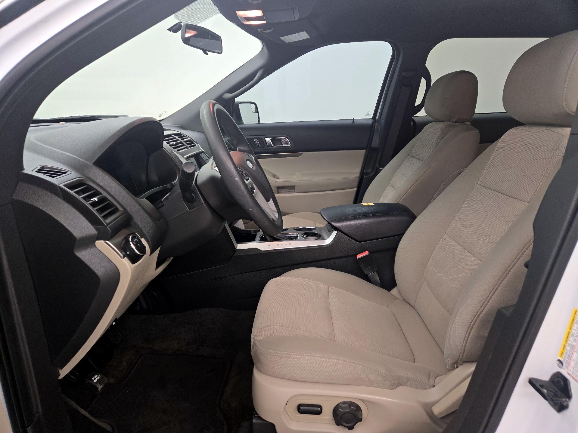 Thumbnail: 2014 Ford Explorer - 11