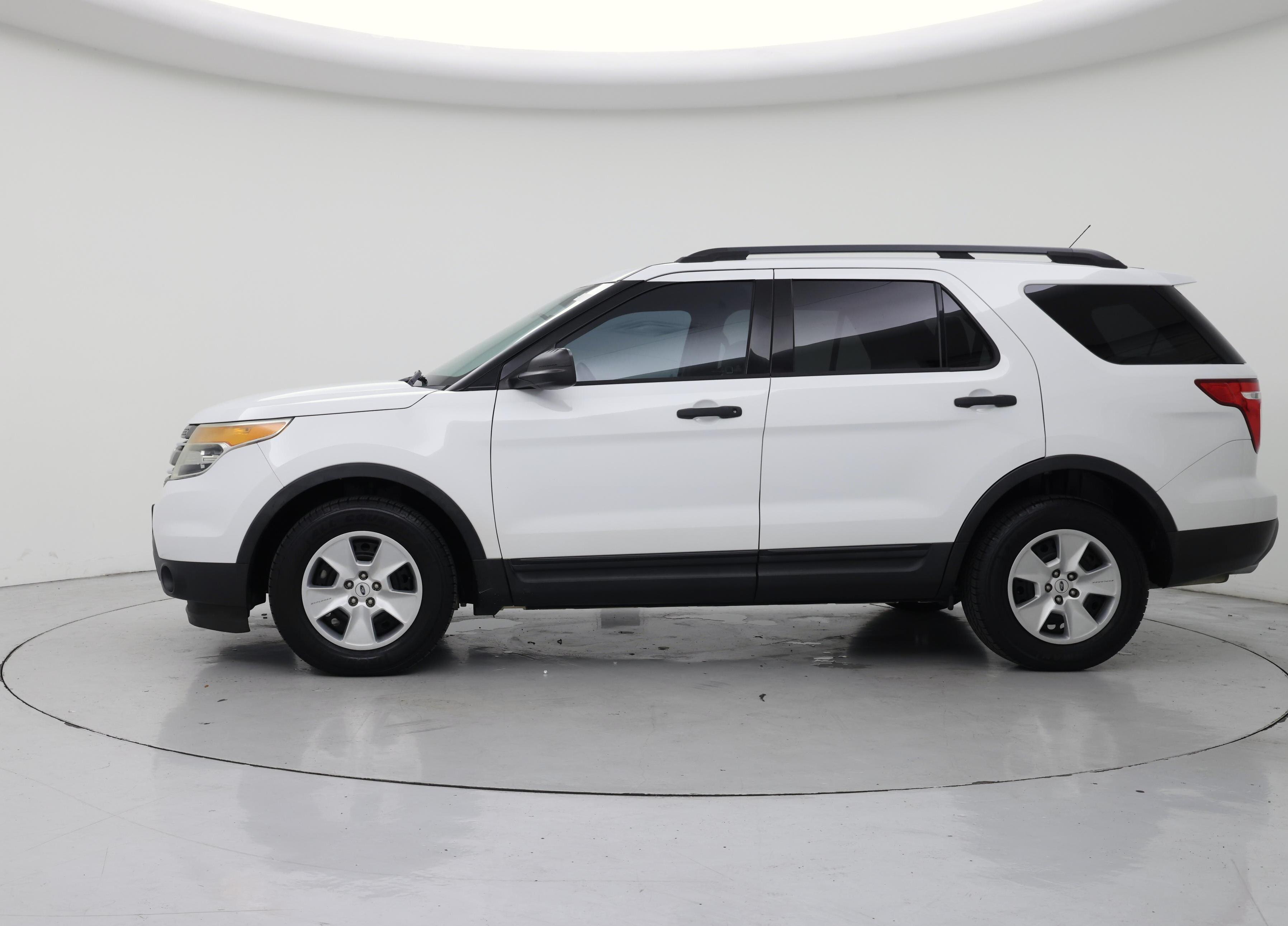 Thumbnail: 2014 Ford Explorer - 3