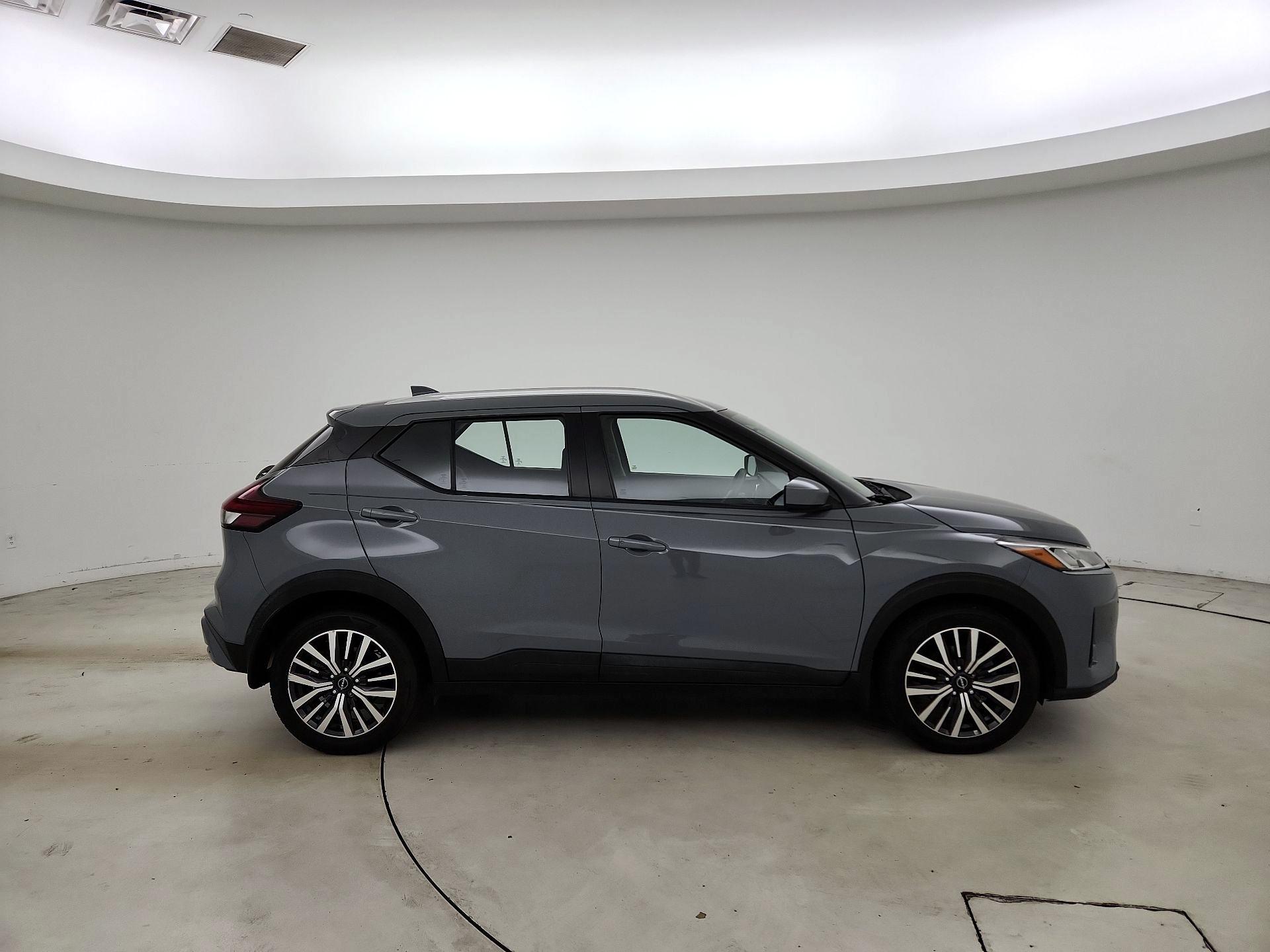Thumbnail: 2022 Nissan Kicks - 4