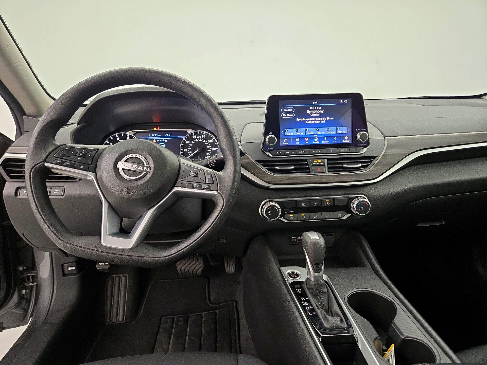 Thumbnail: 2025 Nissan Altima - 9