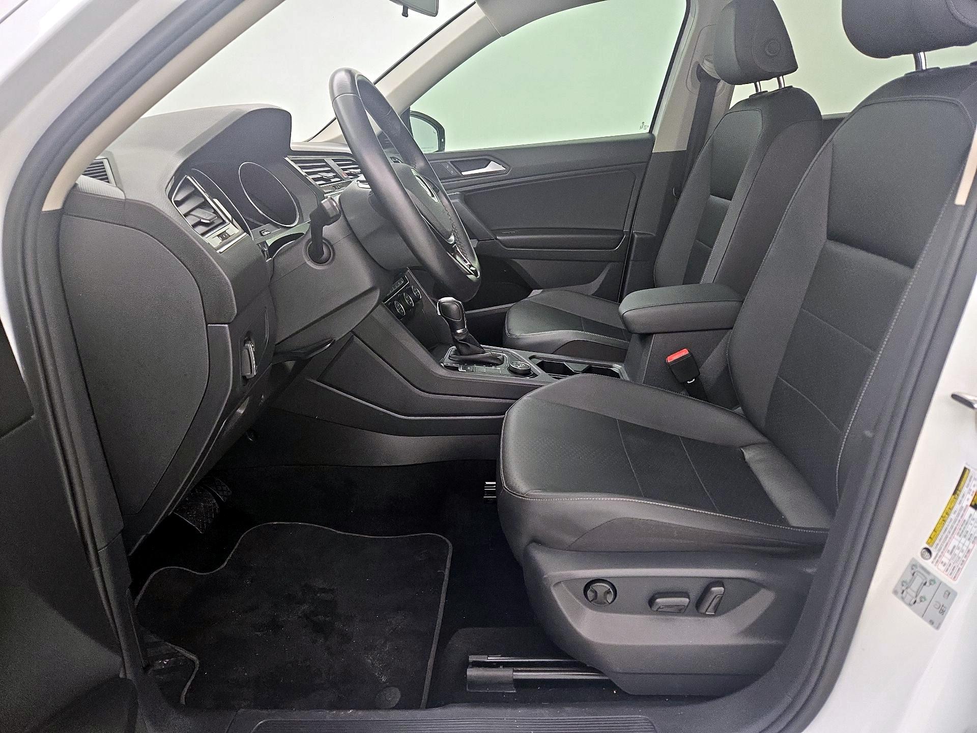 Thumbnail: 2019 Volkswagen Tiguan - 11