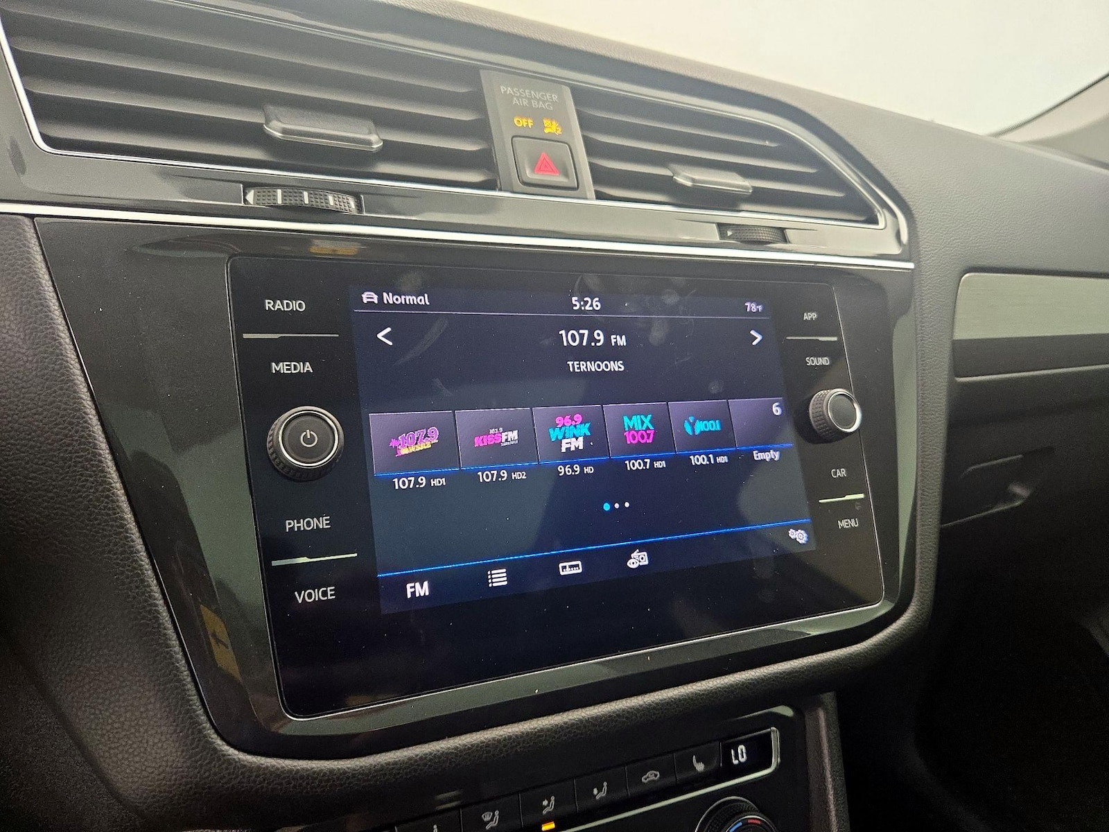 2019 Volkswagen Tiguan SE - Photo 16