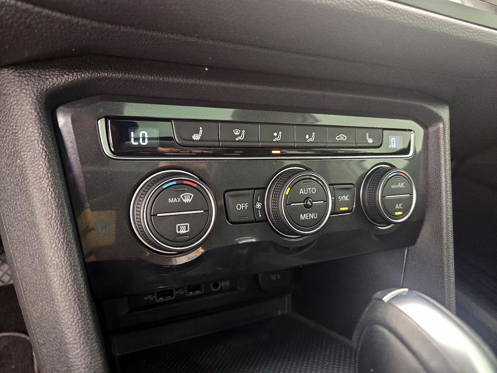 2019 Volkswagen Tiguan SE - Photo 17