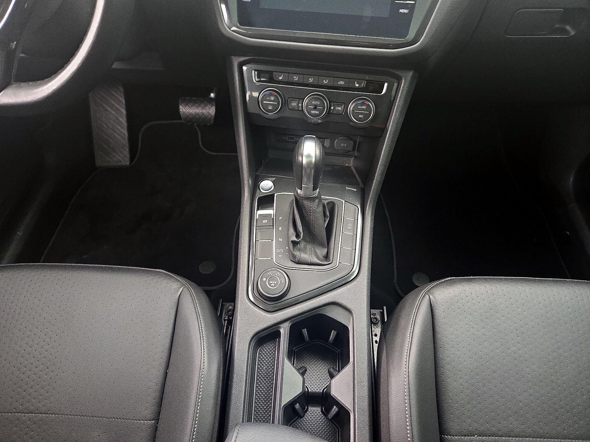Thumbnail: 2019 Volkswagen Tiguan - 17