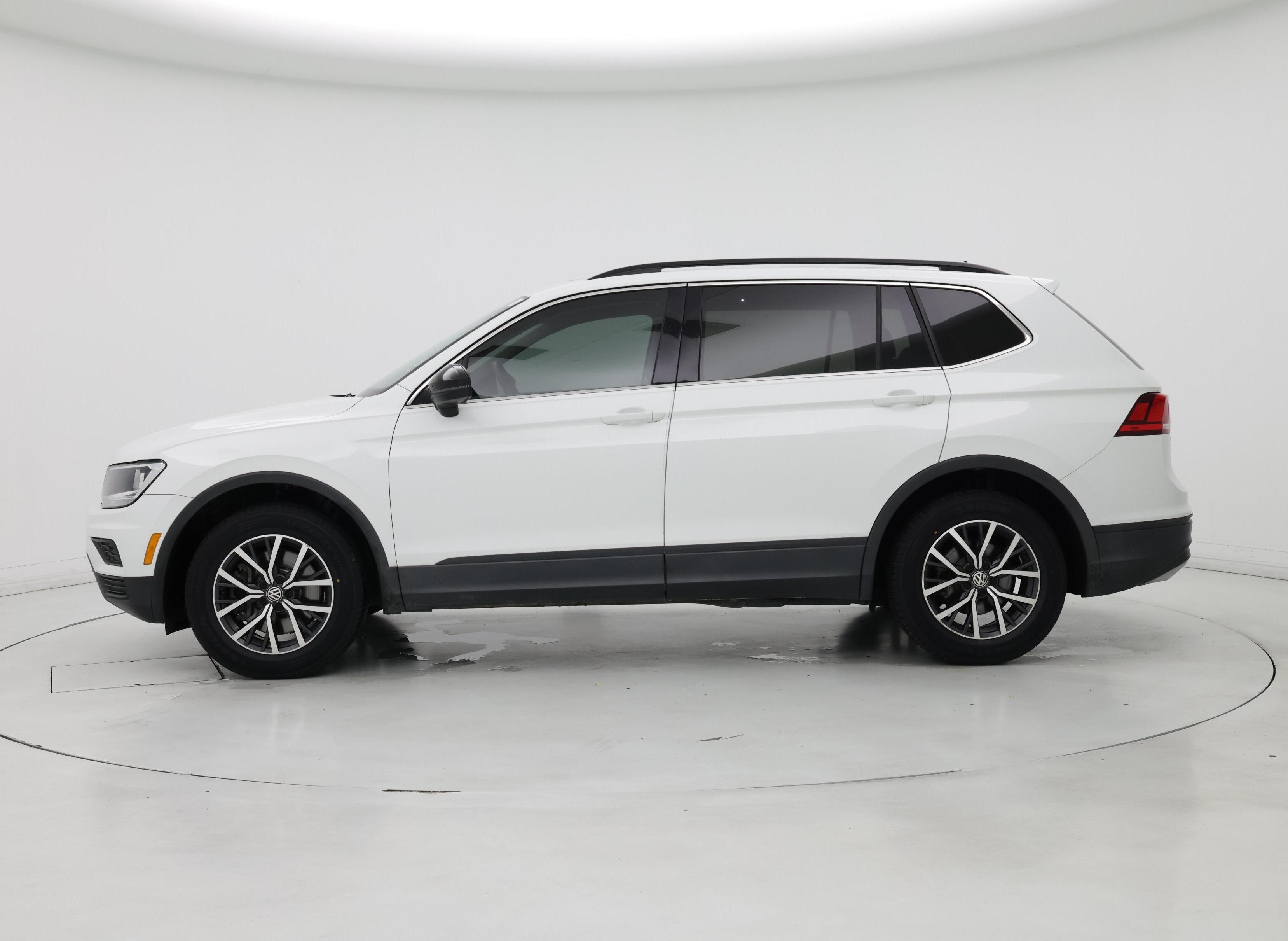 Thumbnail: 2019 Volkswagen Tiguan - 3