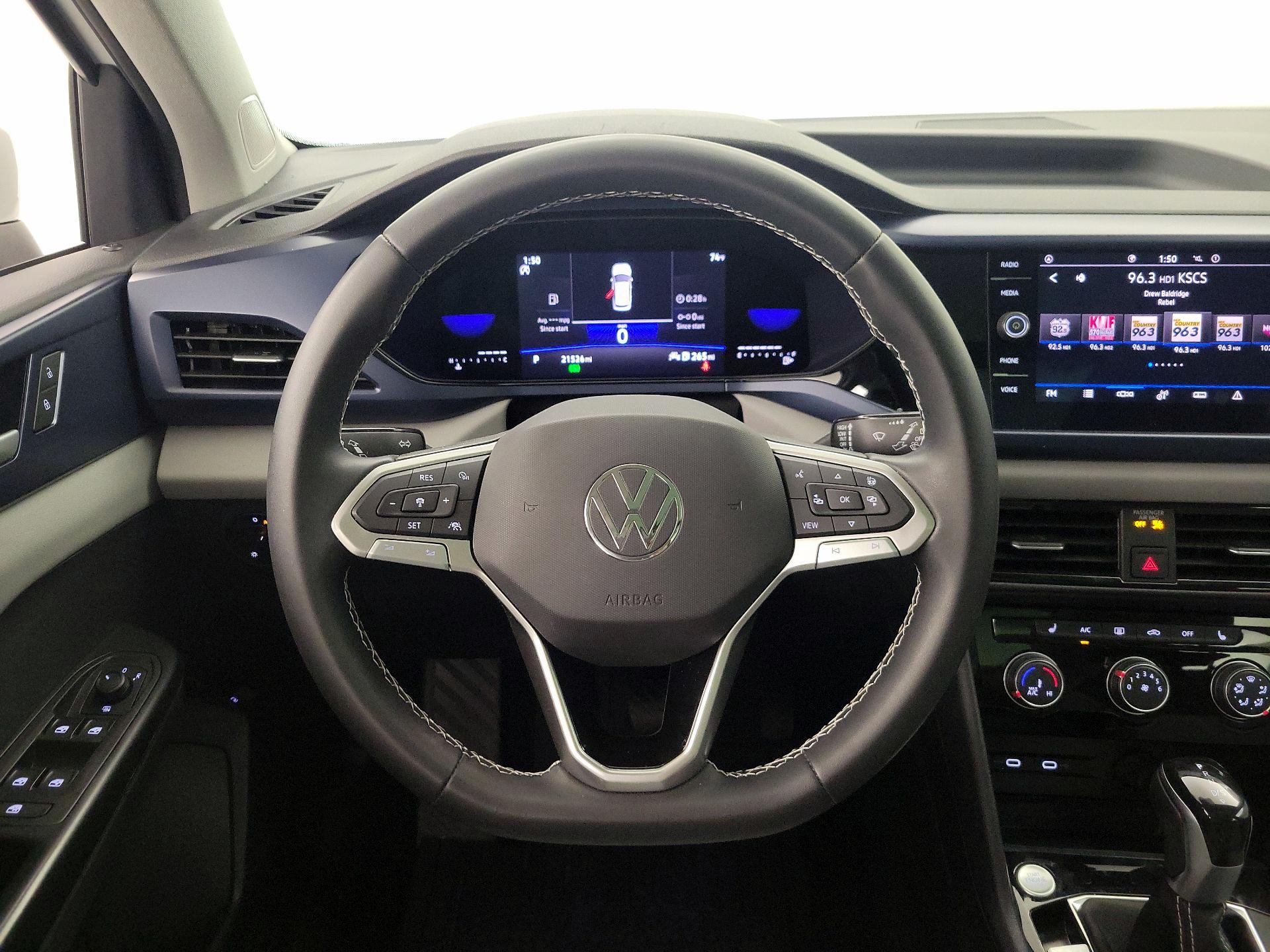 Thumbnail: 2023 Volkswagen Taos - 10